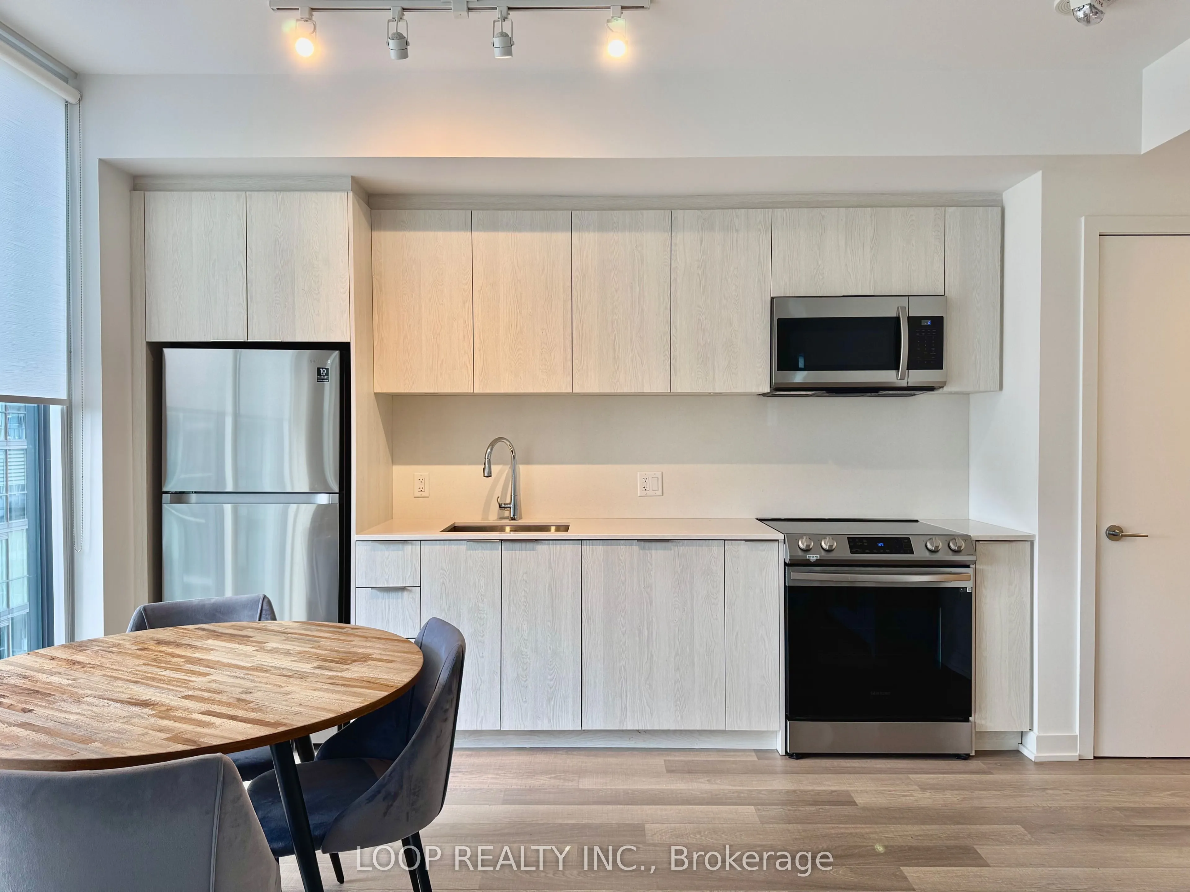 357 King Street W, #1308