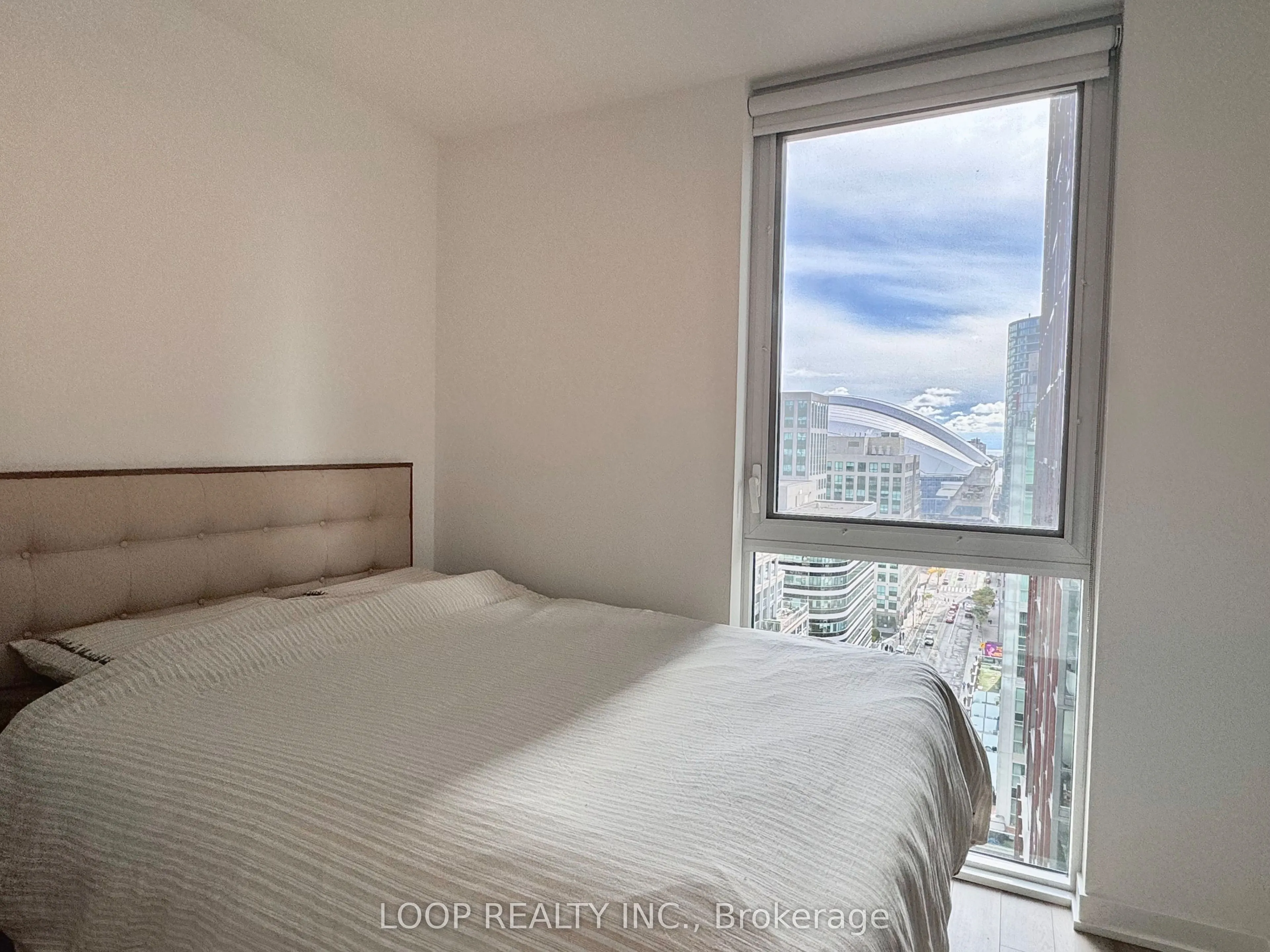 357 King Street W, #1308