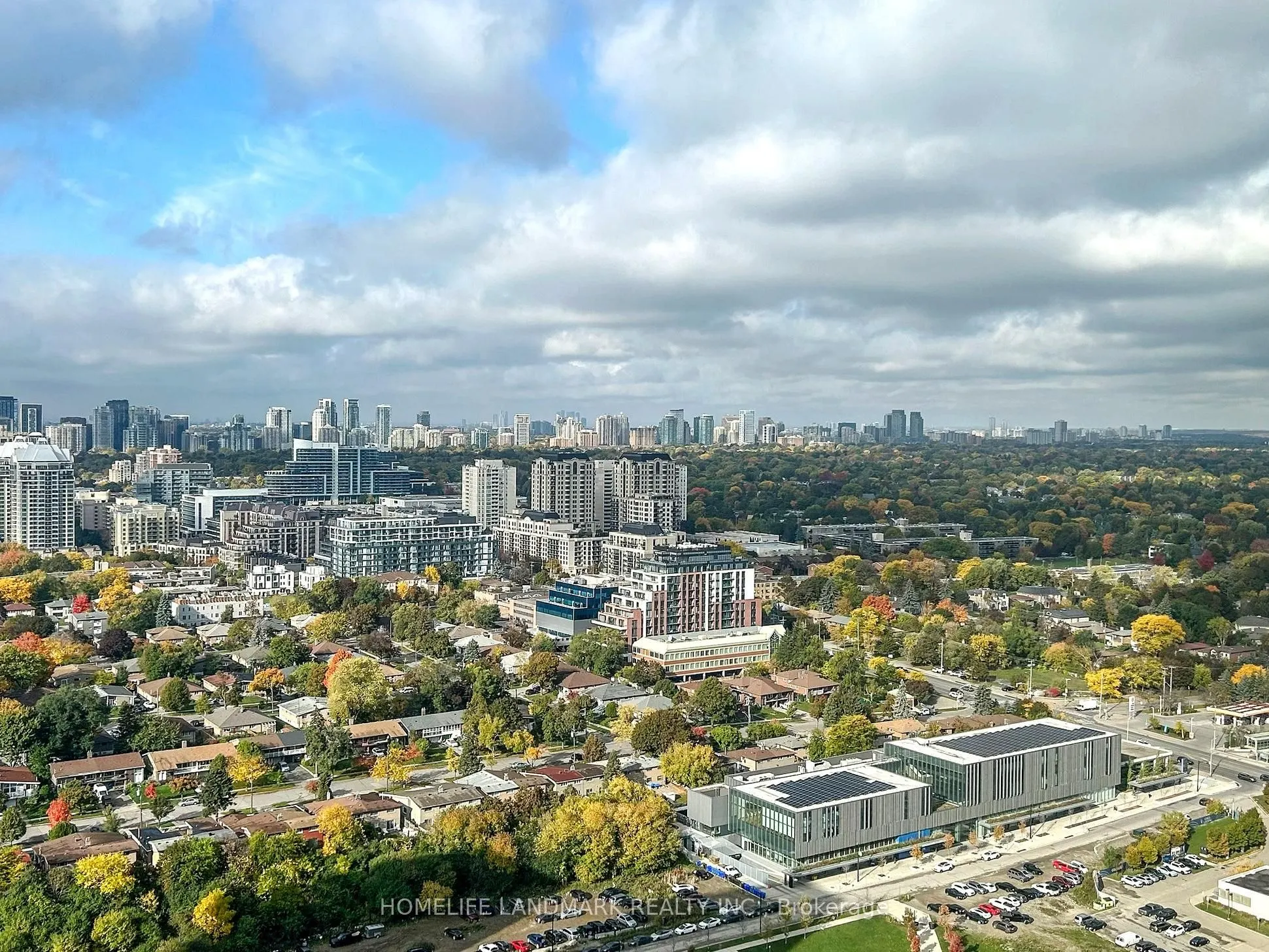 95 Mcmahom Drive, #4007