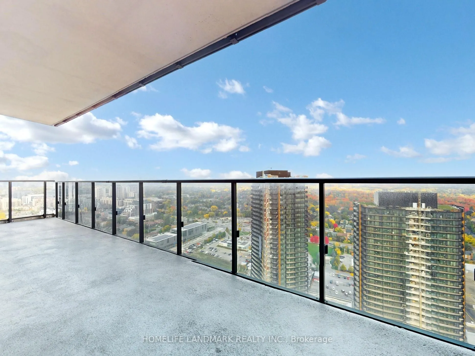 95 Mcmahom Drive, #4007