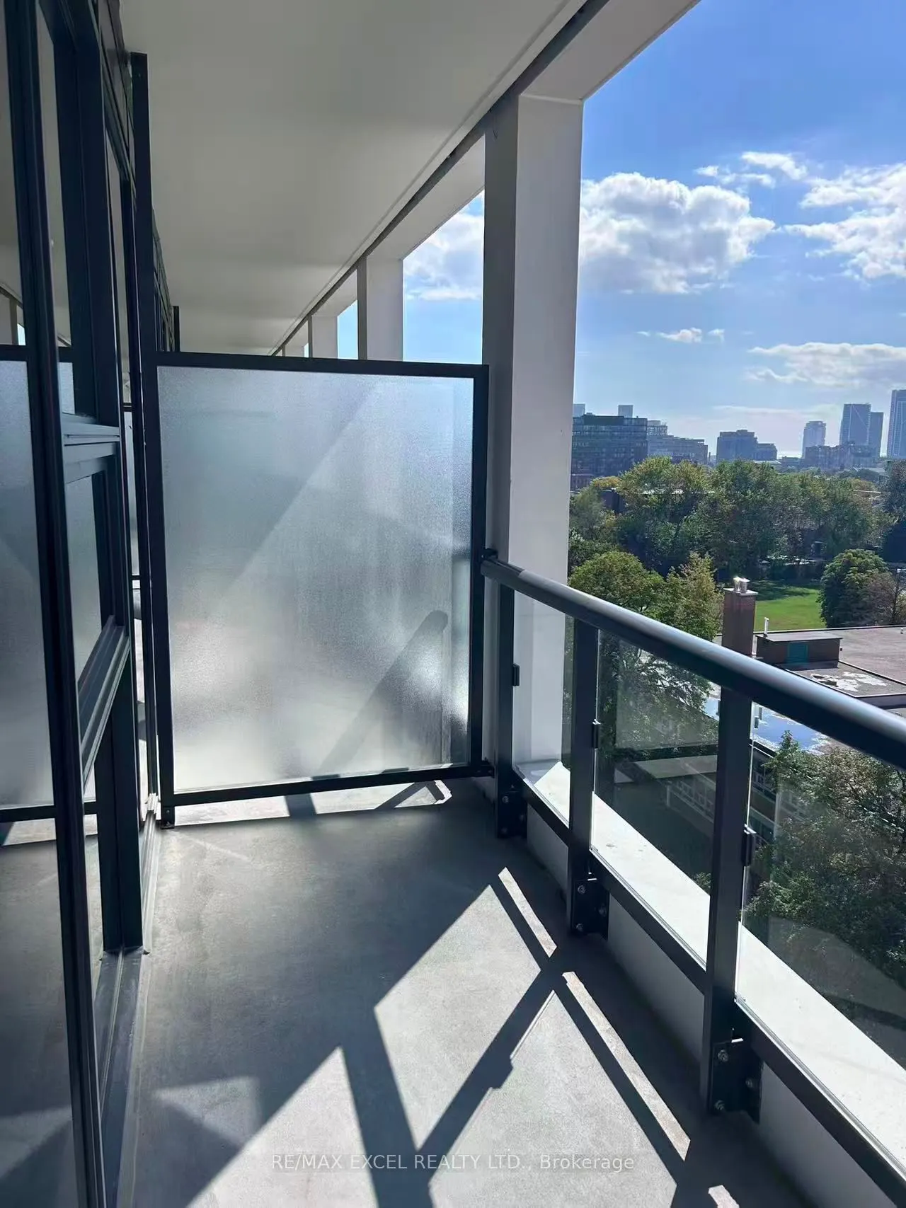 115 Denison Avenue, #811