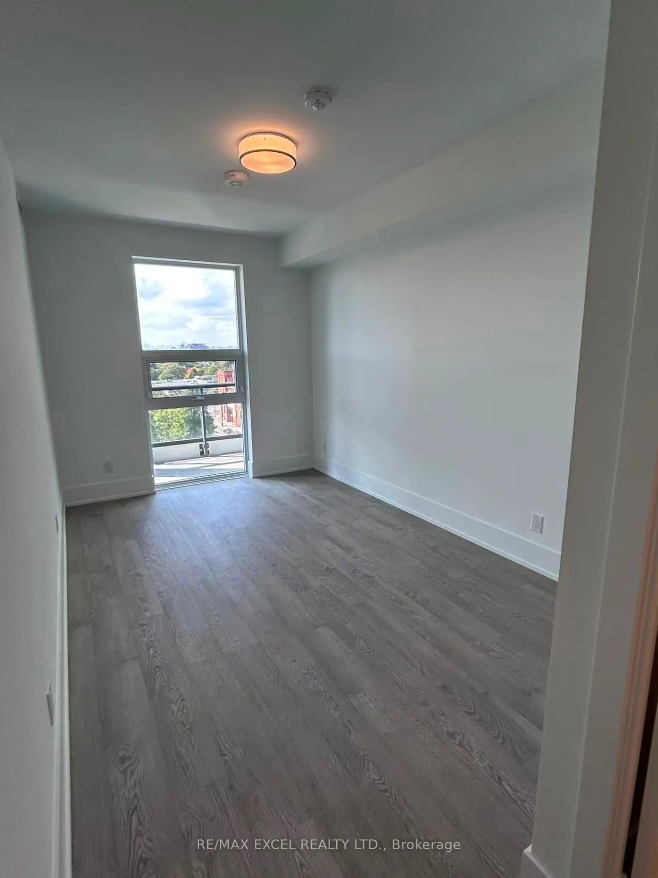 115 Denison Avenue, #811