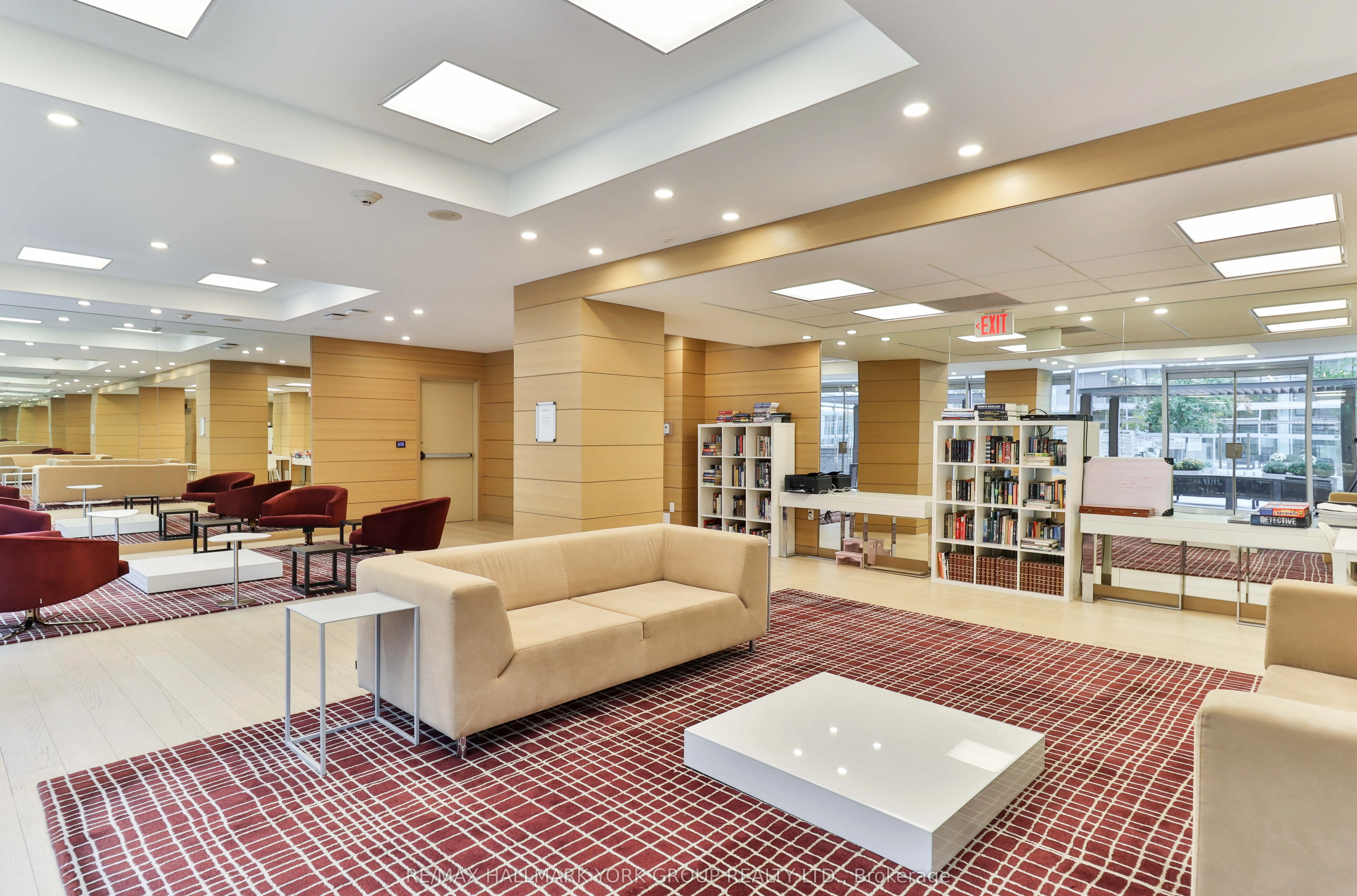 29 Queens Quay E, #505