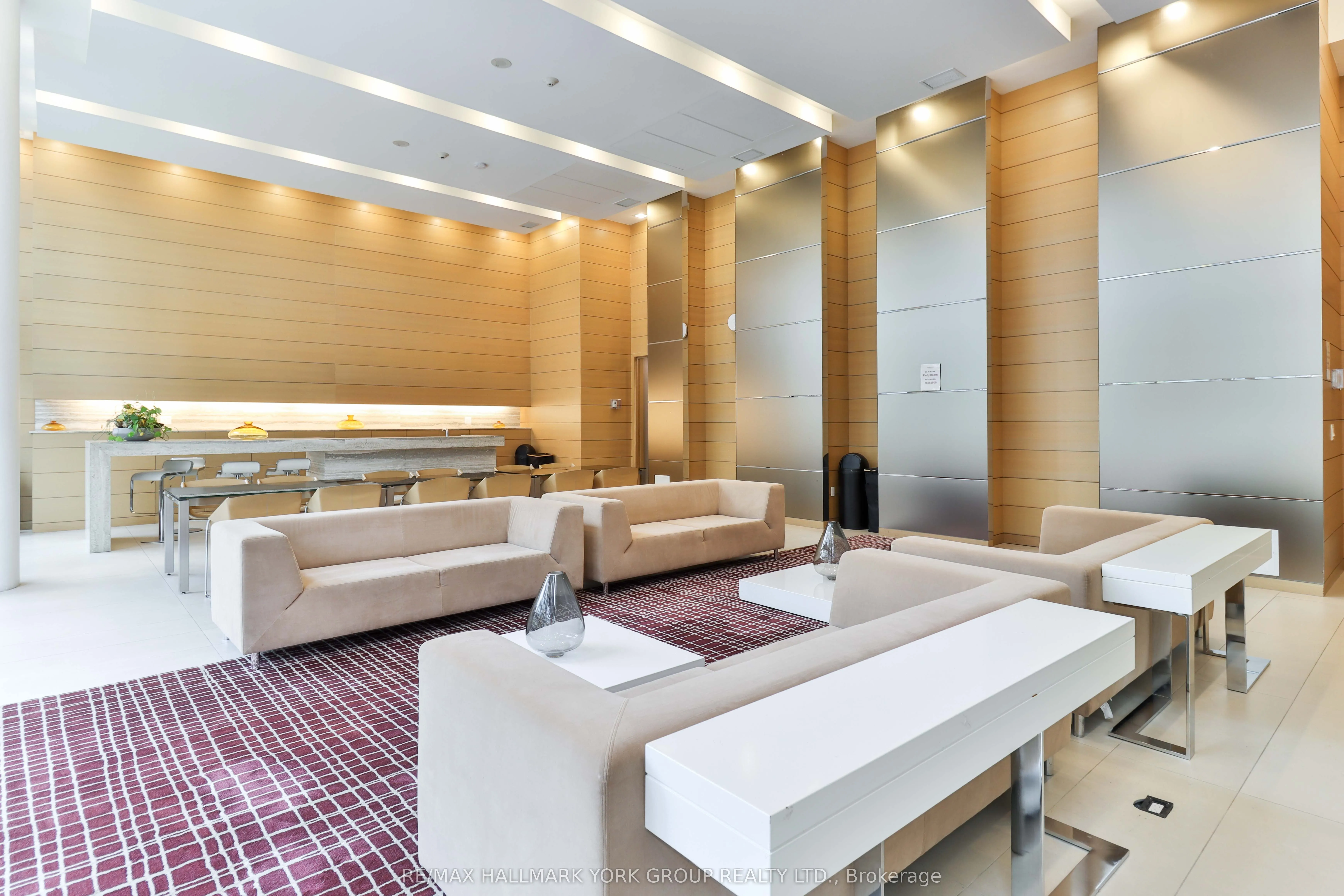 29 Queens Quay E, #505