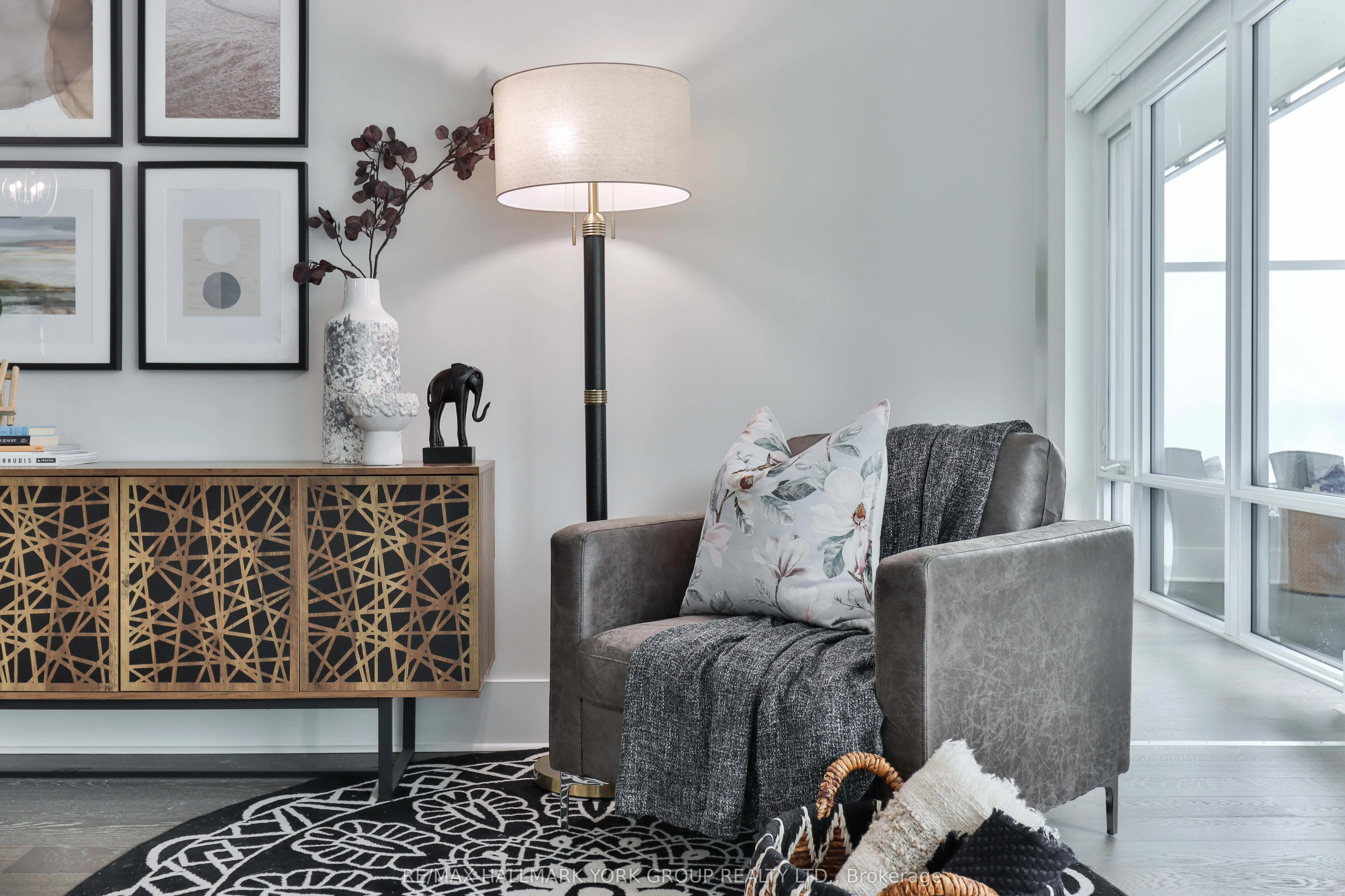 29 Queens Quay E, #505