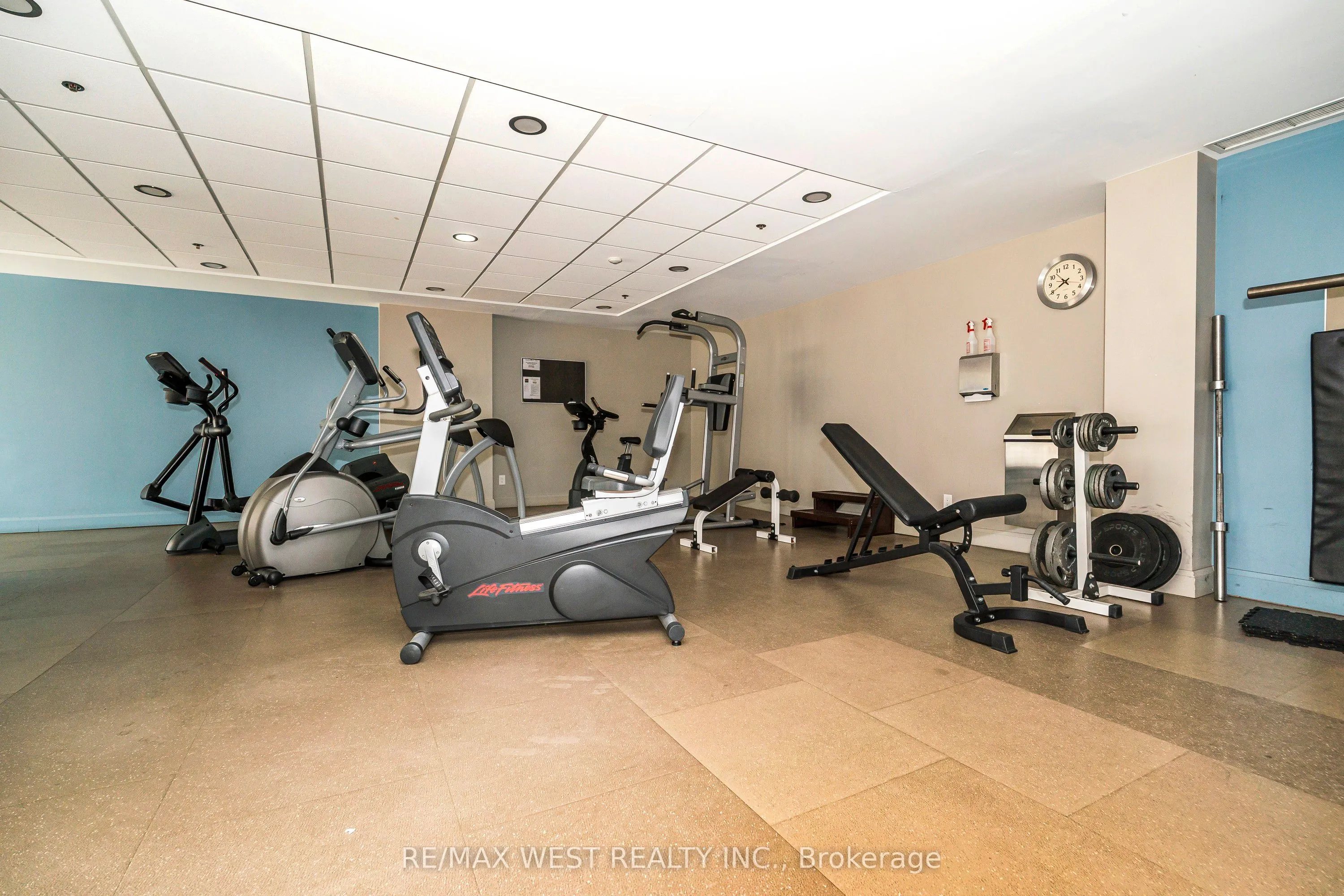 1000 King Street W, #209