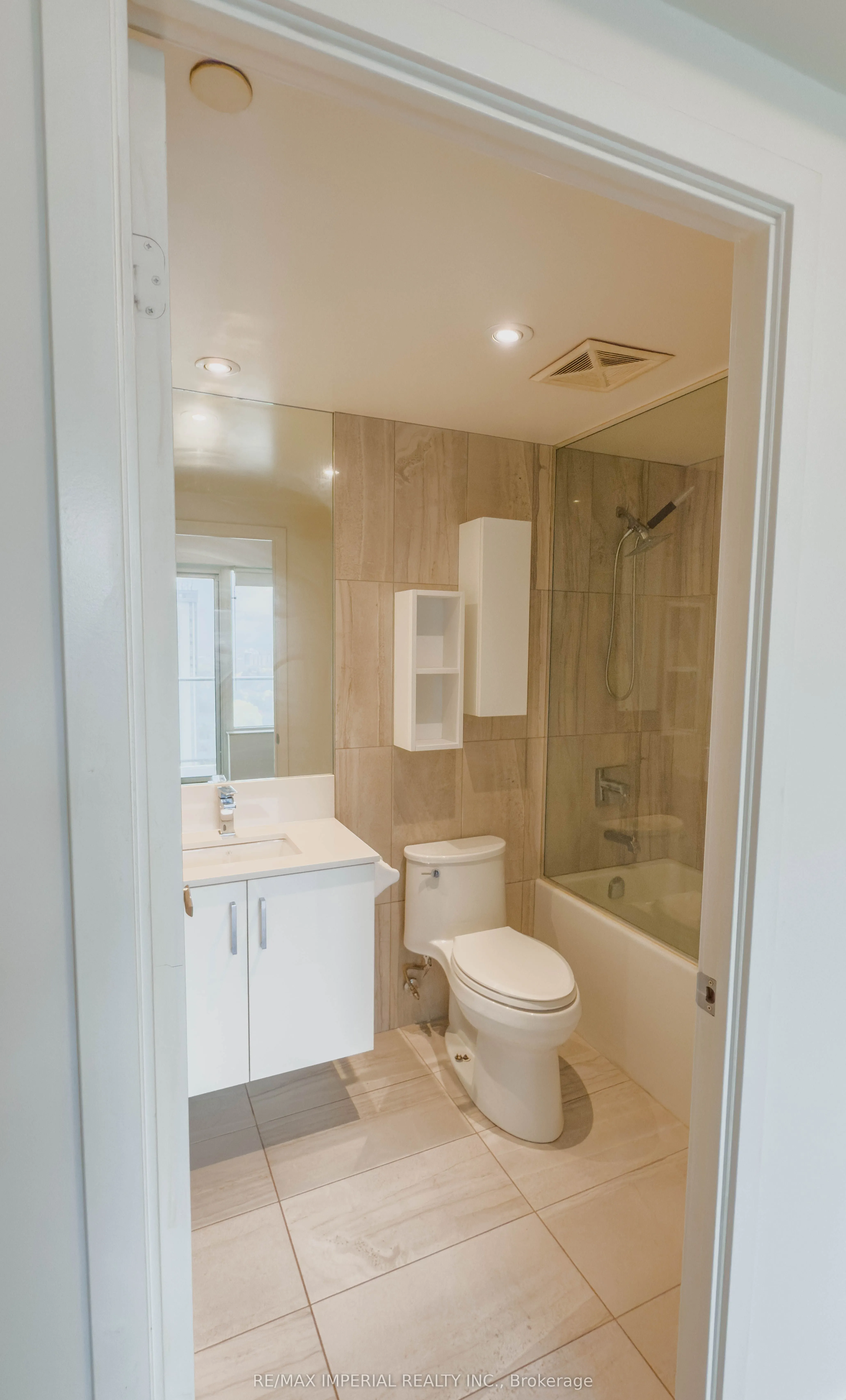 99 Broadway Avenue, #2203 Nt