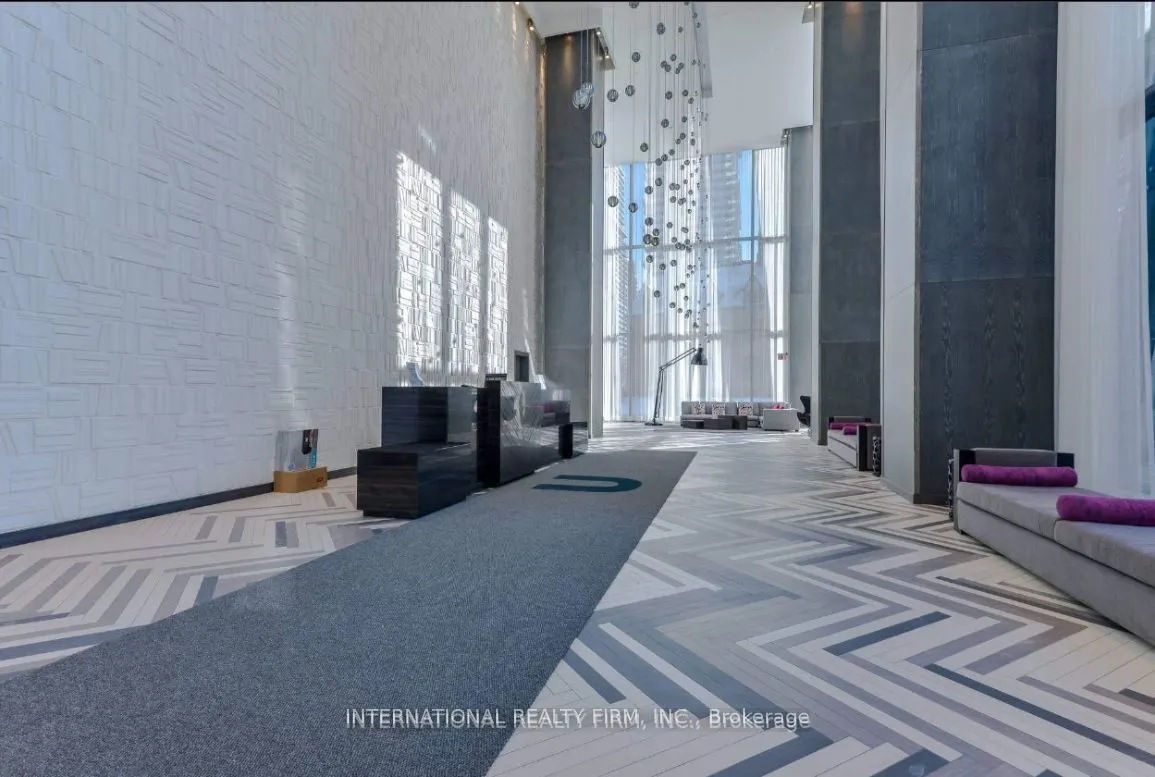 1080 Bay Street N, #4901