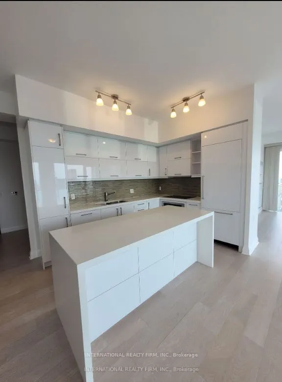 1080 Bay Street N, #4901