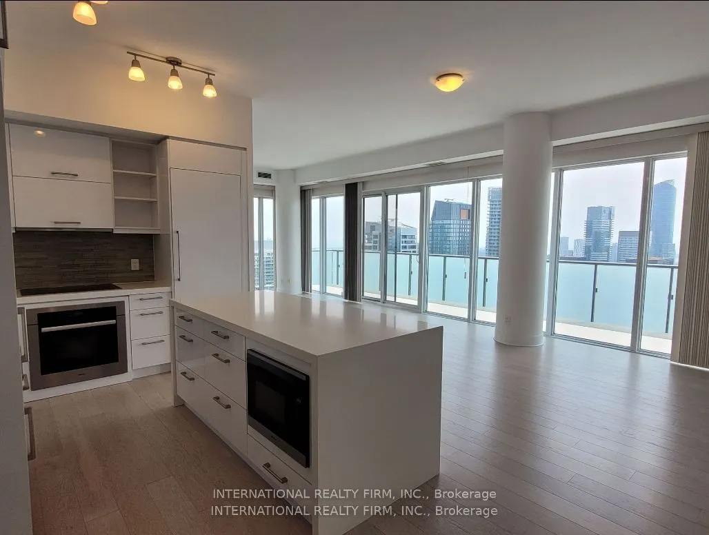 1080 Bay Street N, #4901