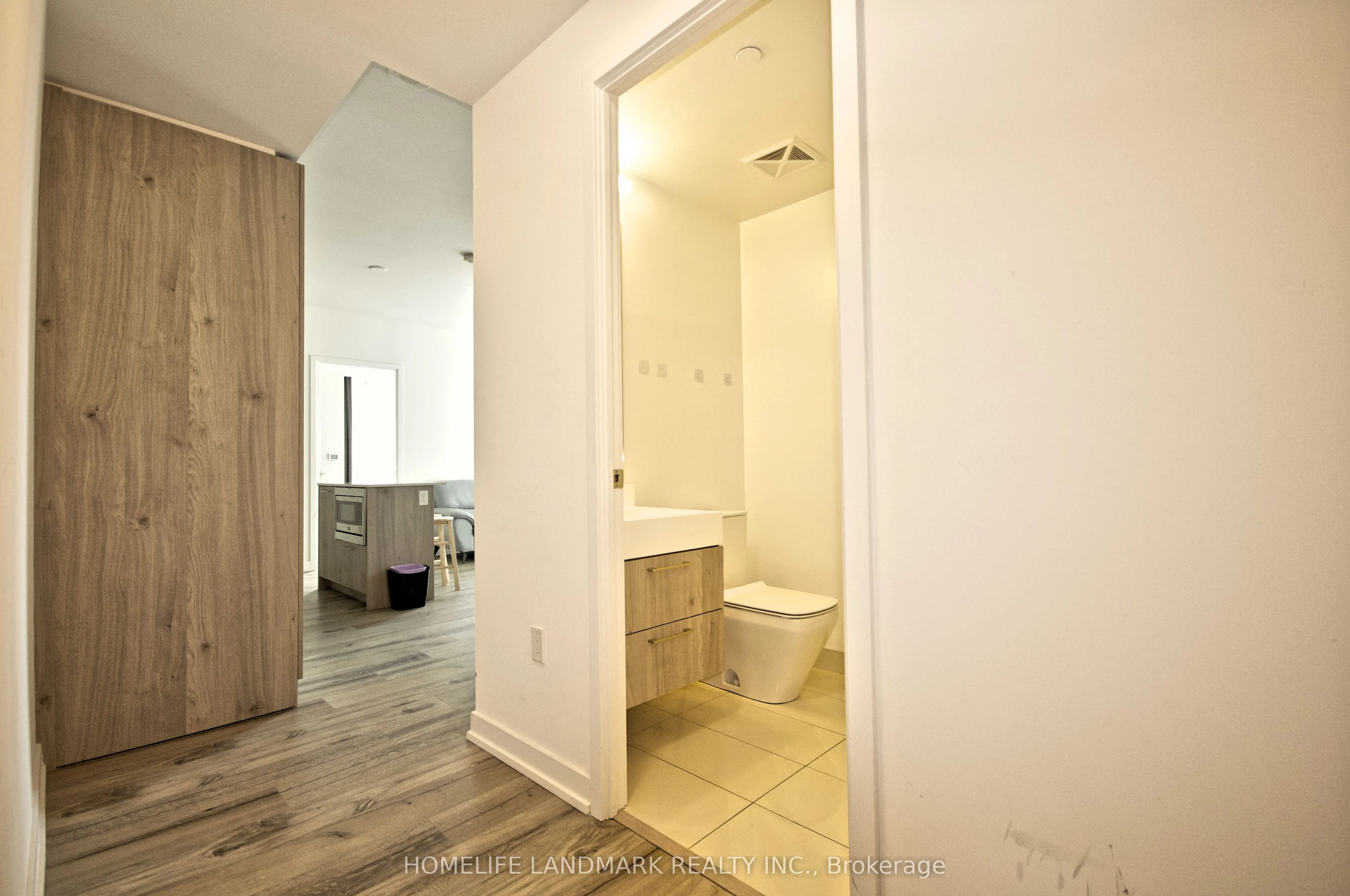 1 Yorkville Avenue, #1902