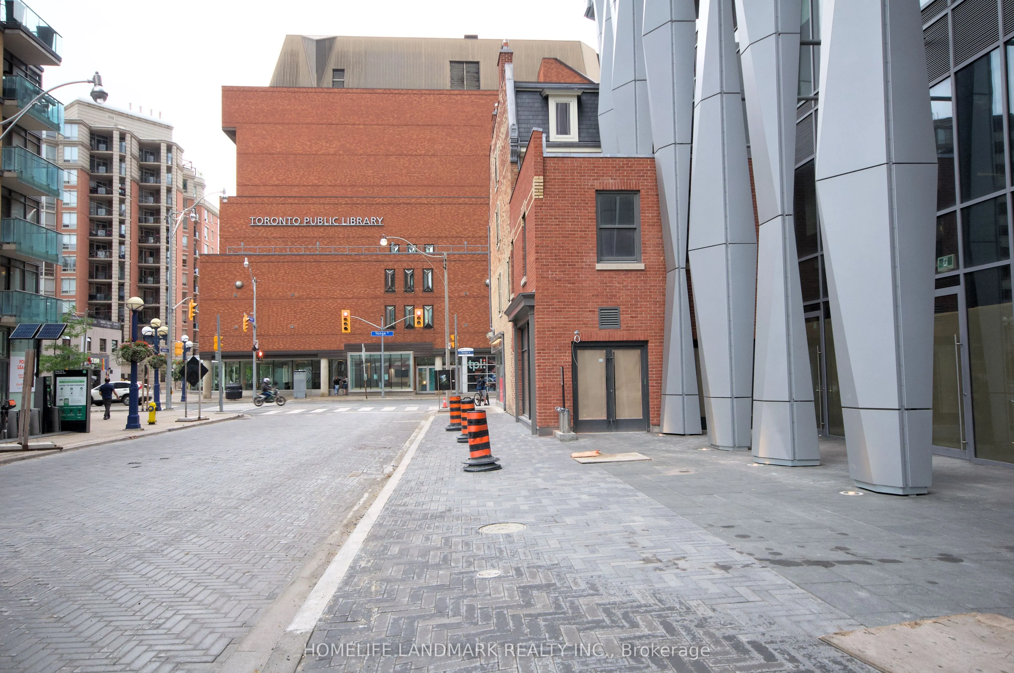 1 Yorkville Avenue, #1902