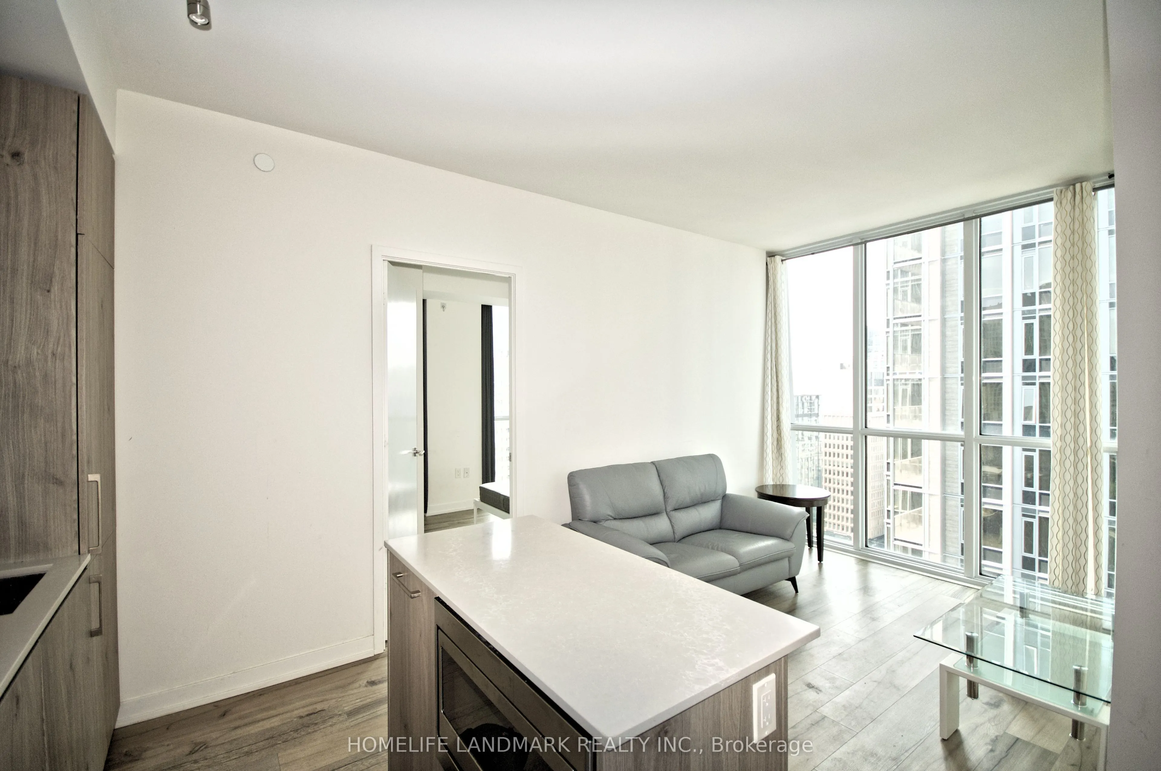 1 Yorkville Avenue, #1902