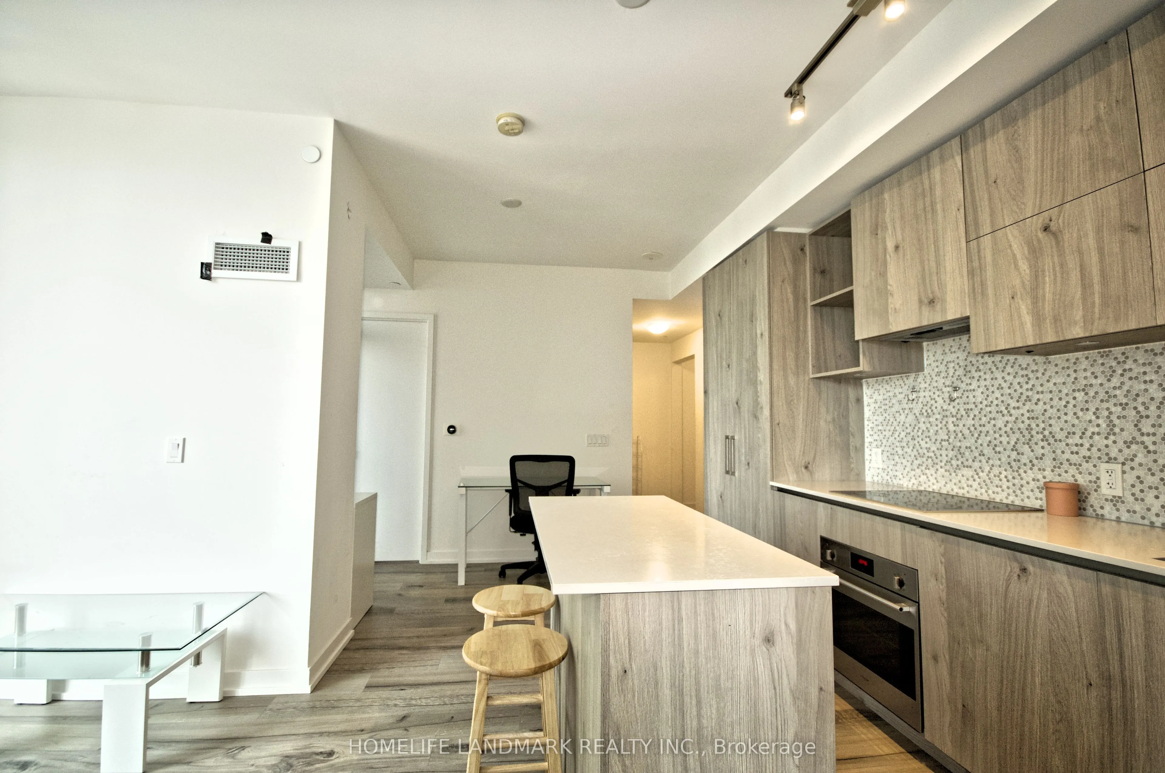 1 Yorkville Avenue, #1902