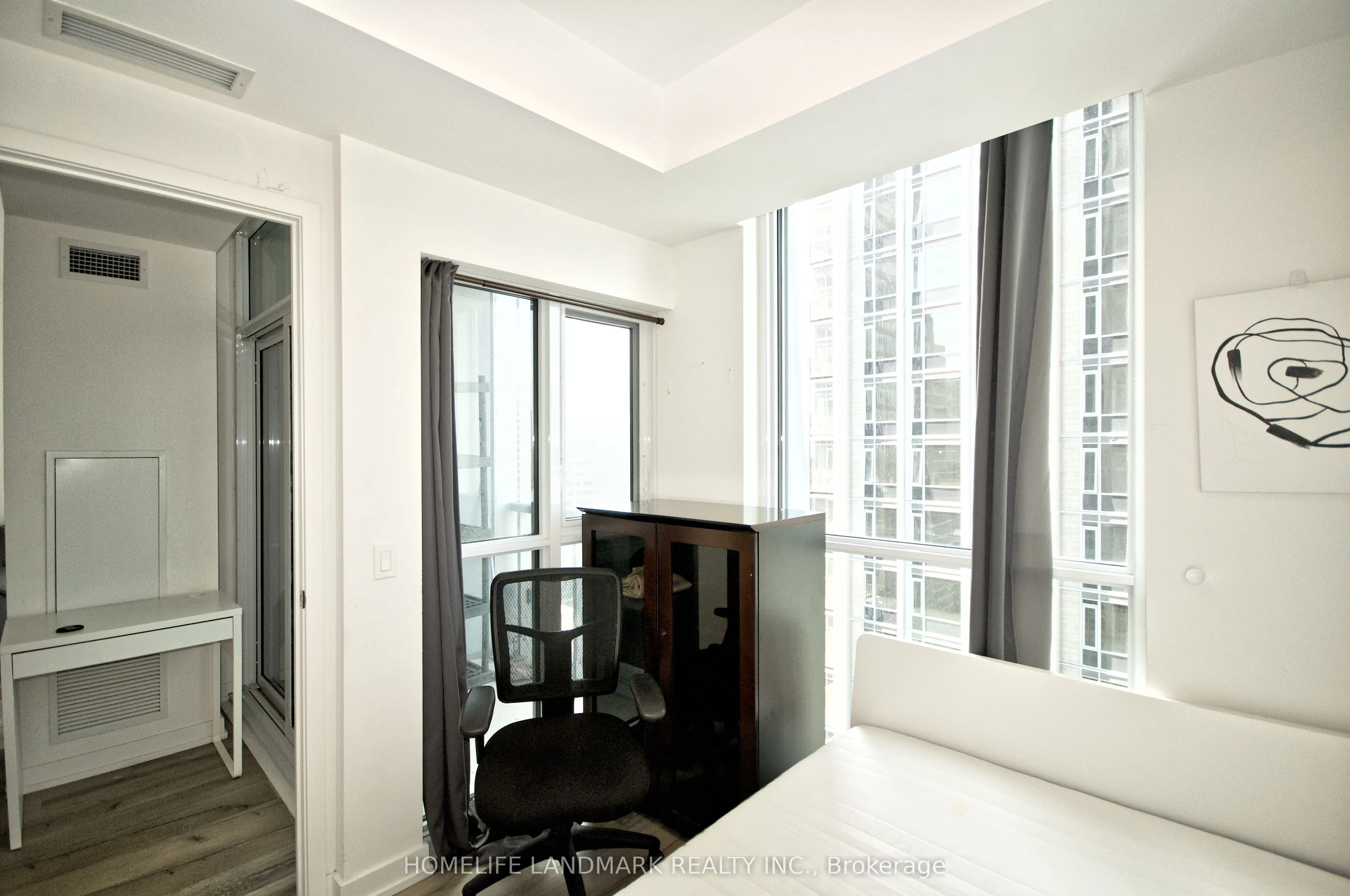 1 Yorkville Avenue, #1902