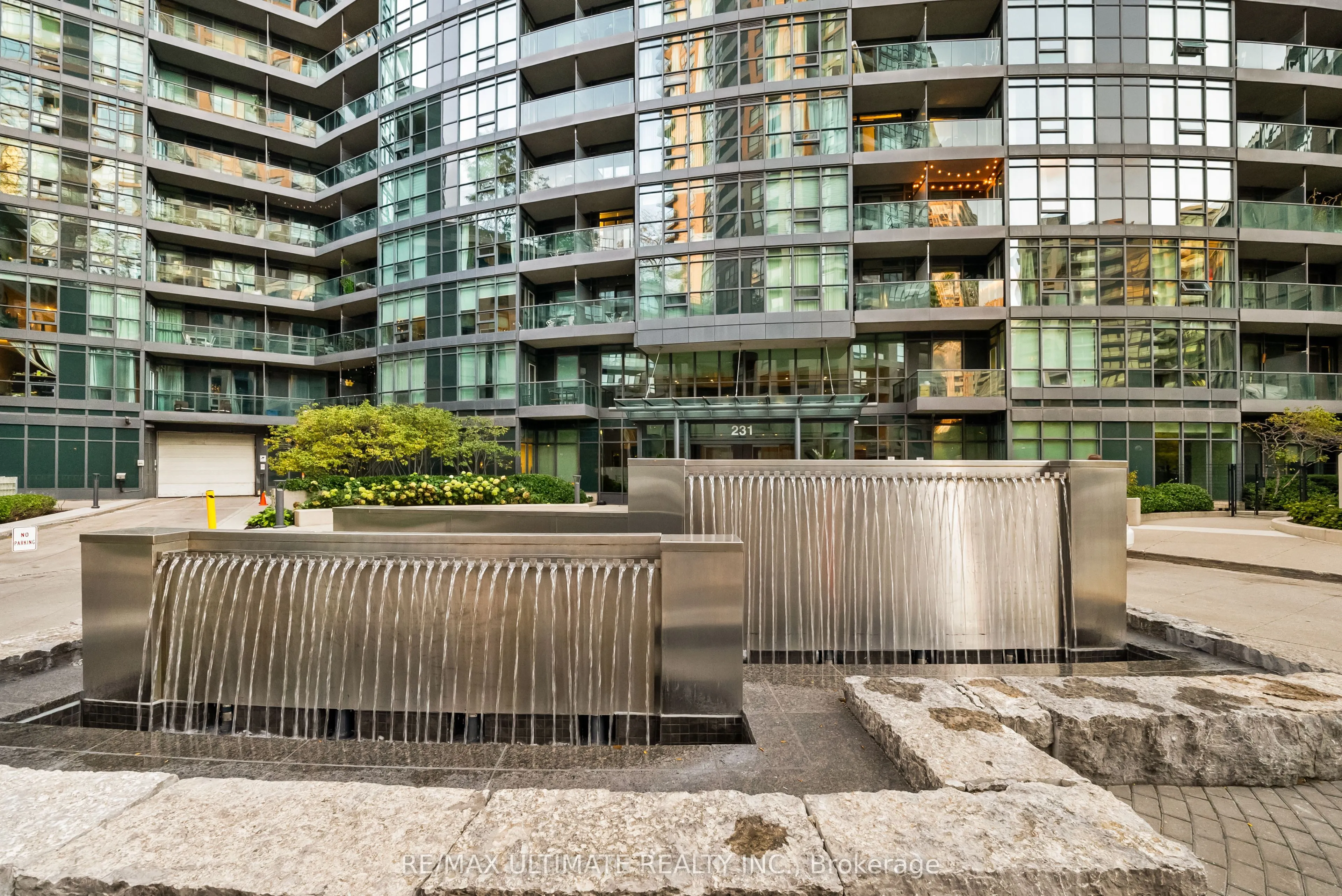 231 Fort York Boulevard, #1222