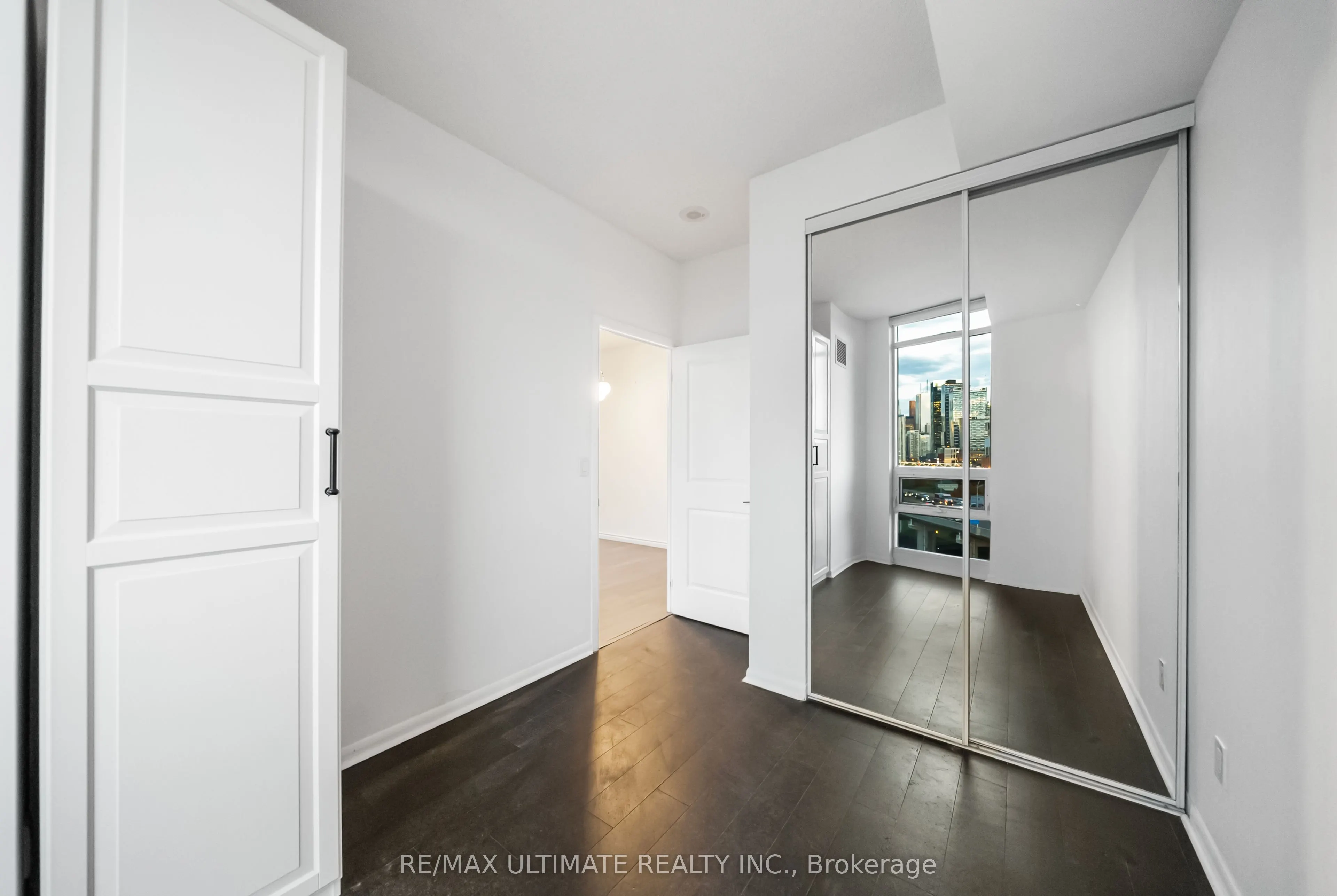 231 Fort York Boulevard, #1222