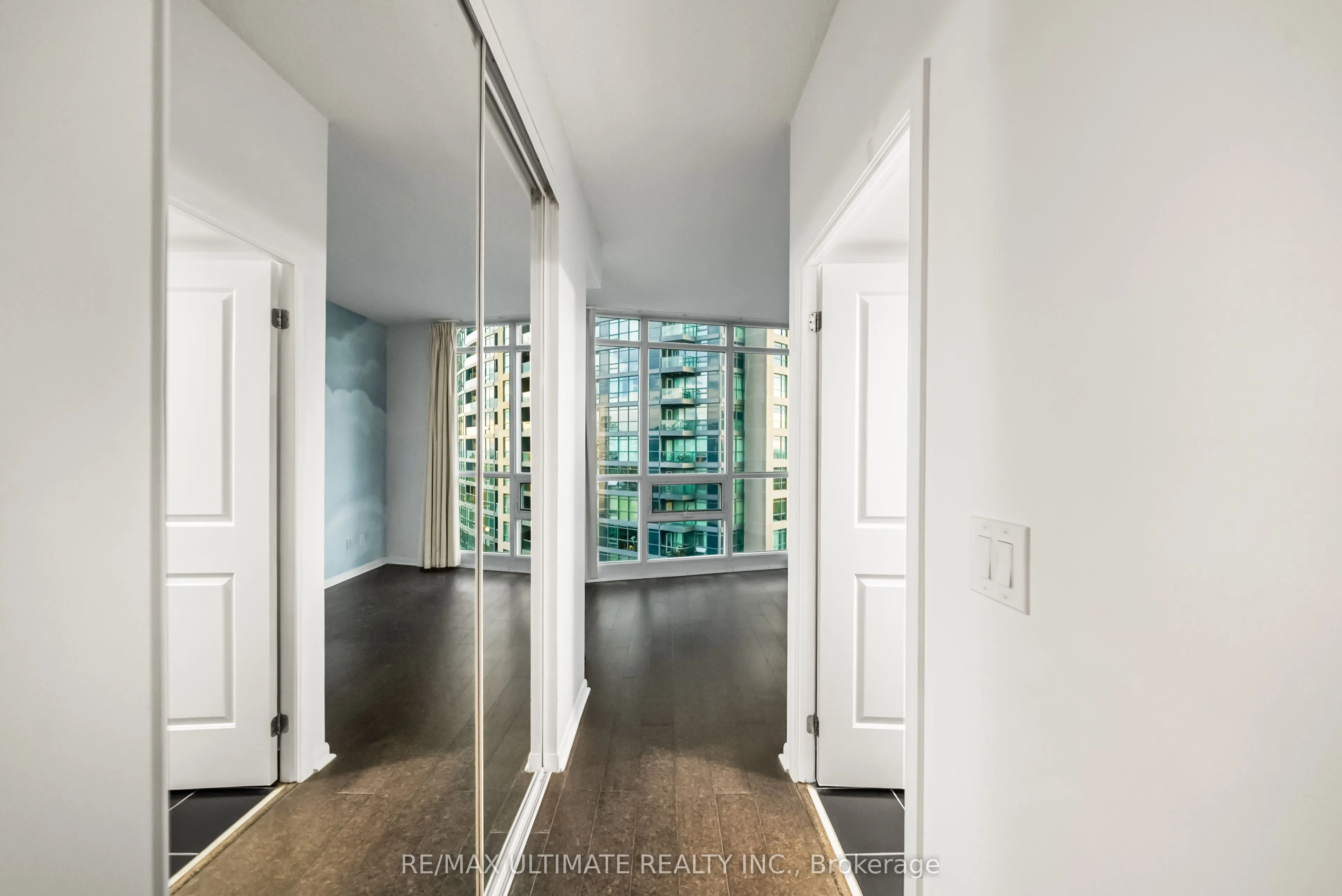 231 Fort York Boulevard, #1222