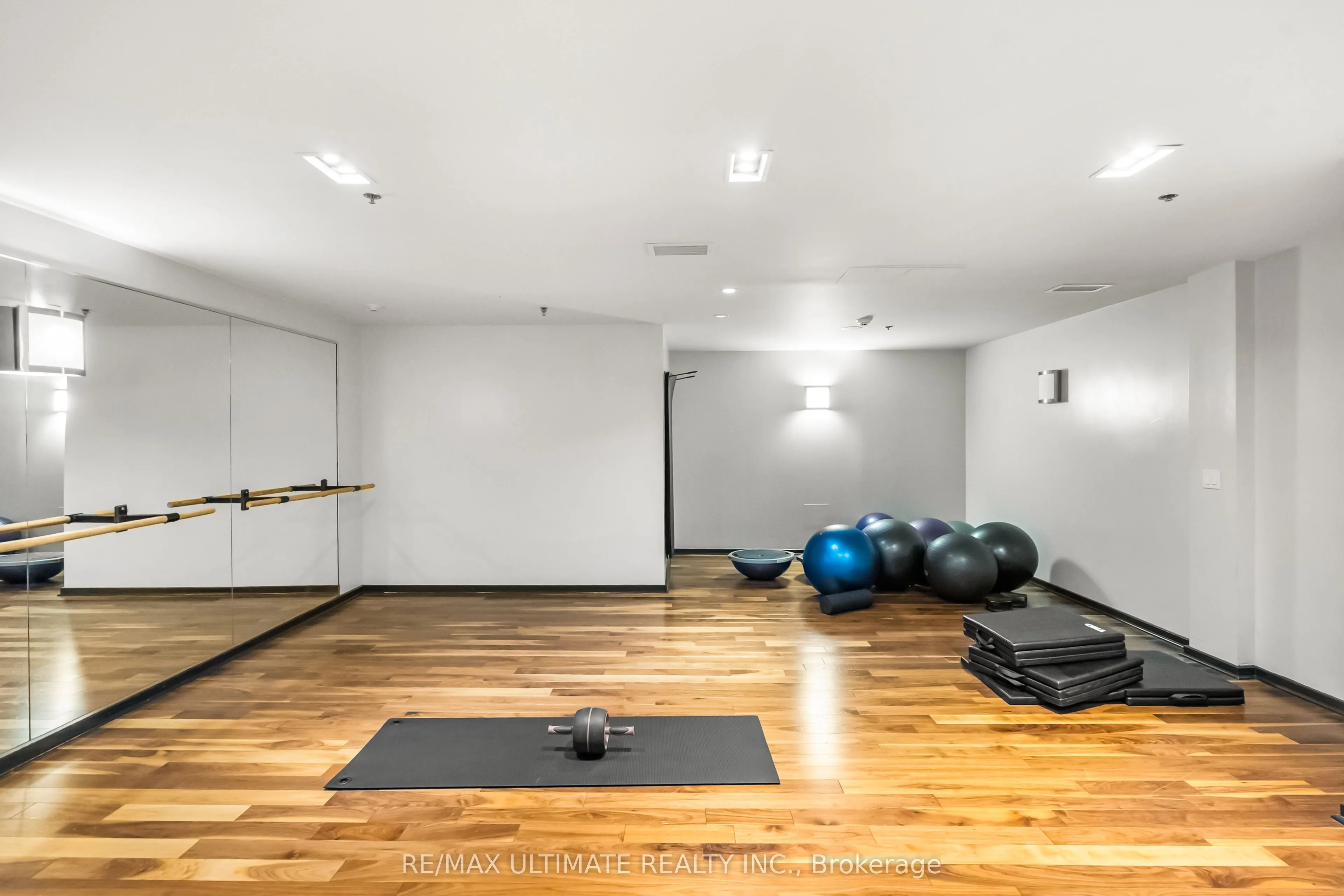 231 Fort York Boulevard, #1222