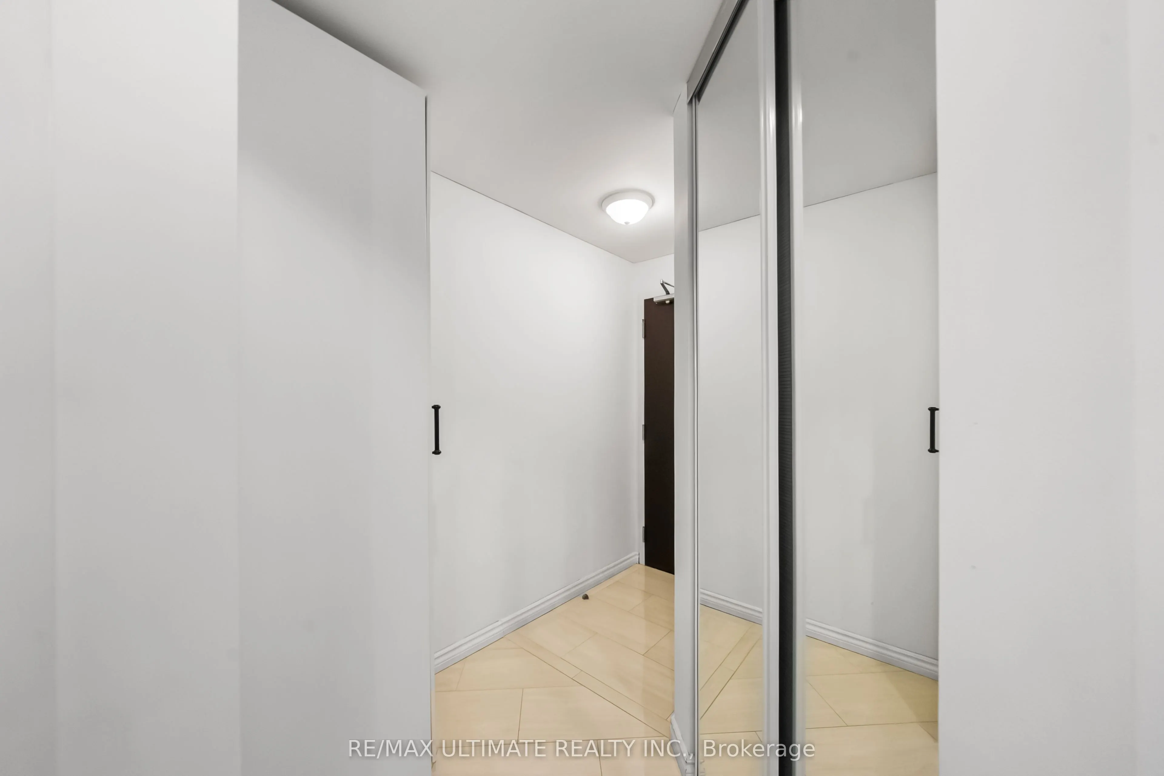 231 Fort York Boulevard, #1222