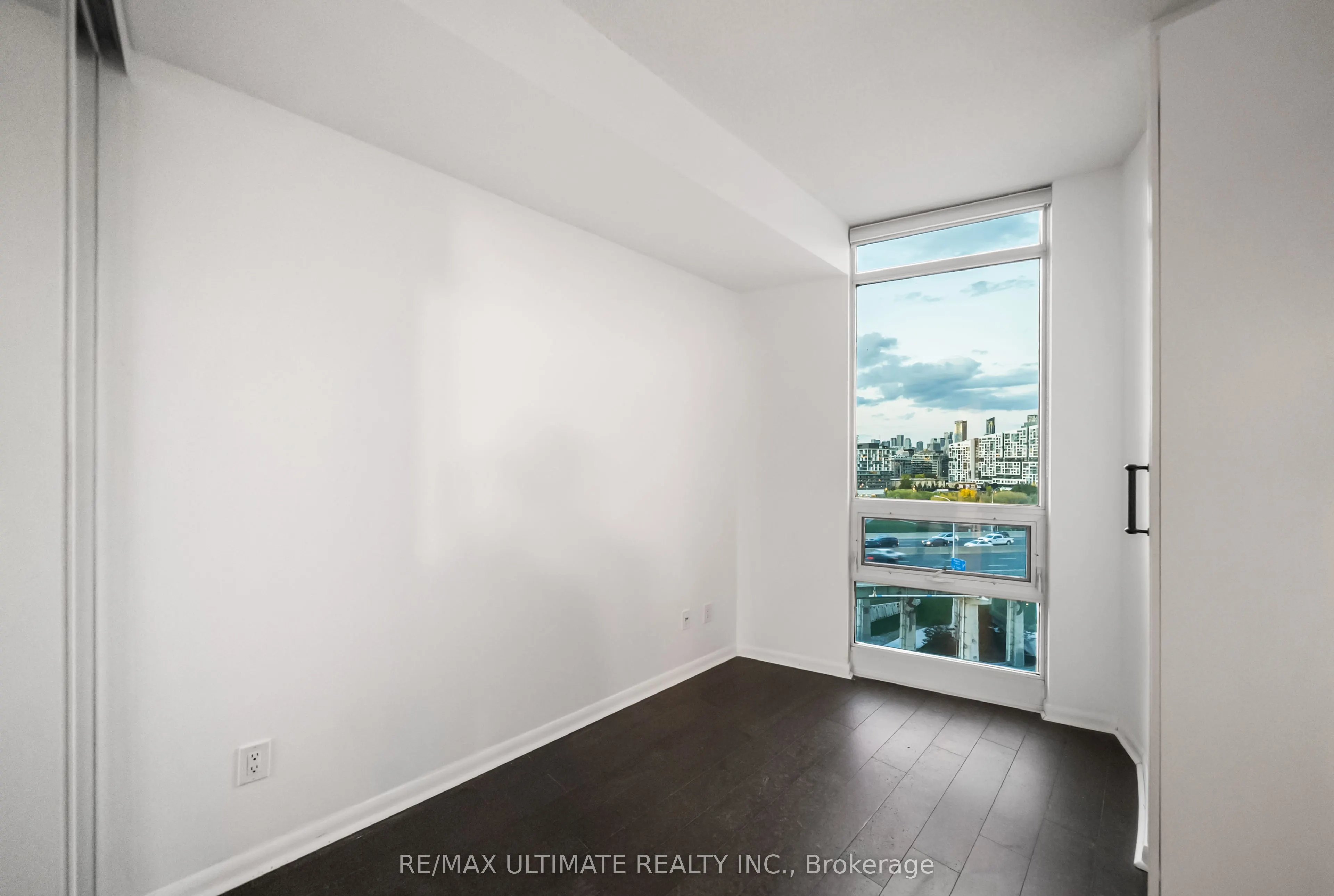 231 Fort York Boulevard, #1222