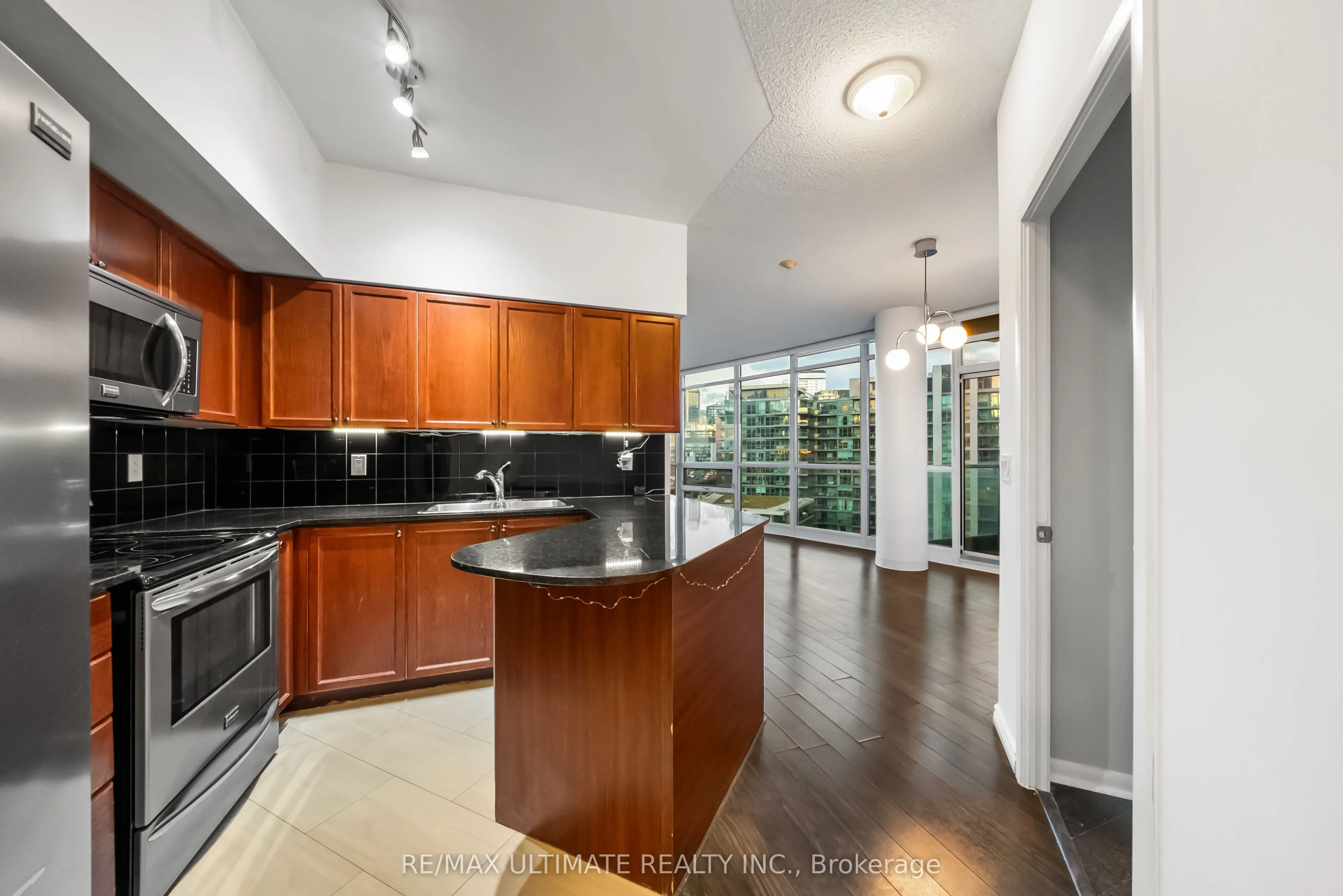 231 Fort York Boulevard, #1222