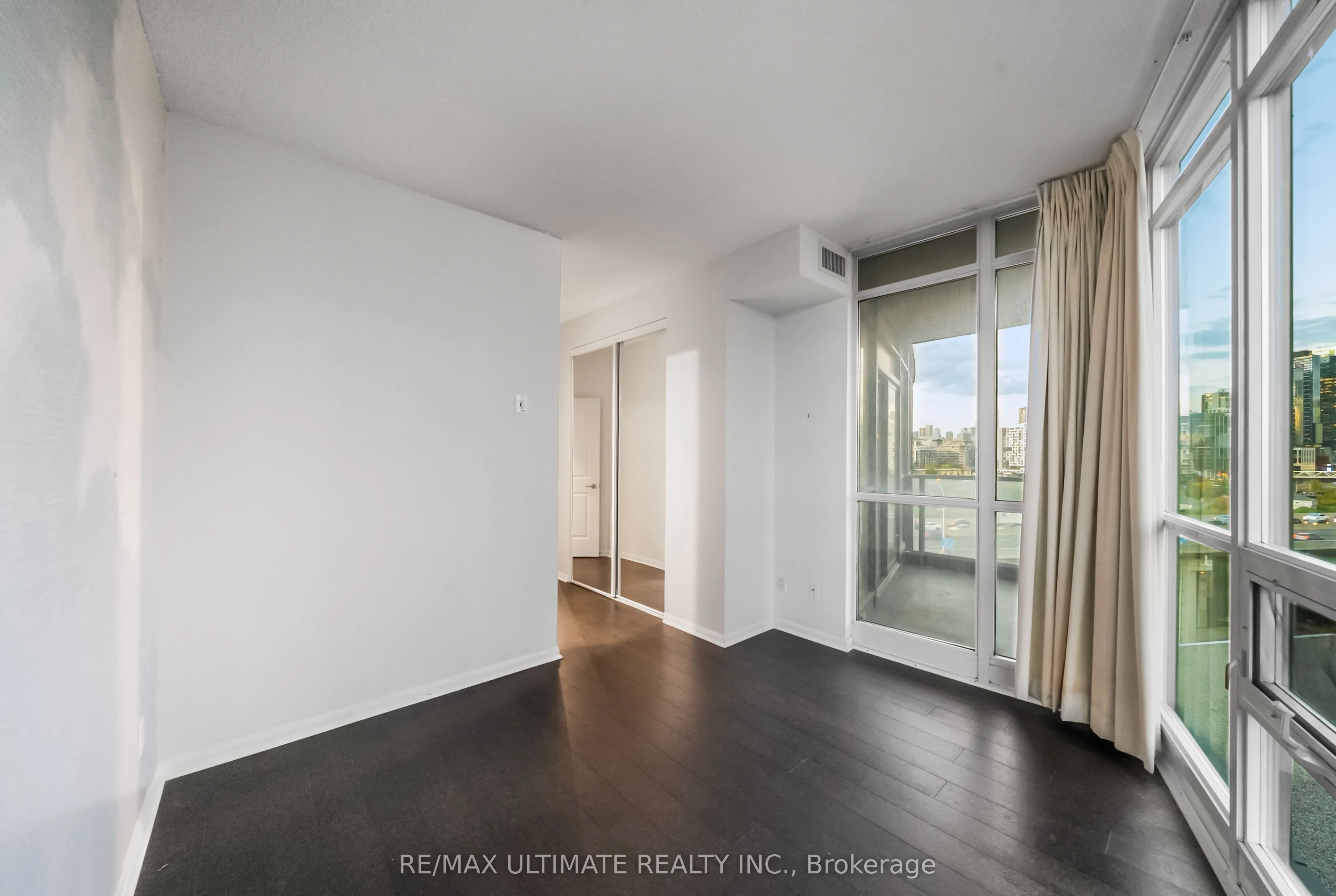 231 Fort York Boulevard, #1222