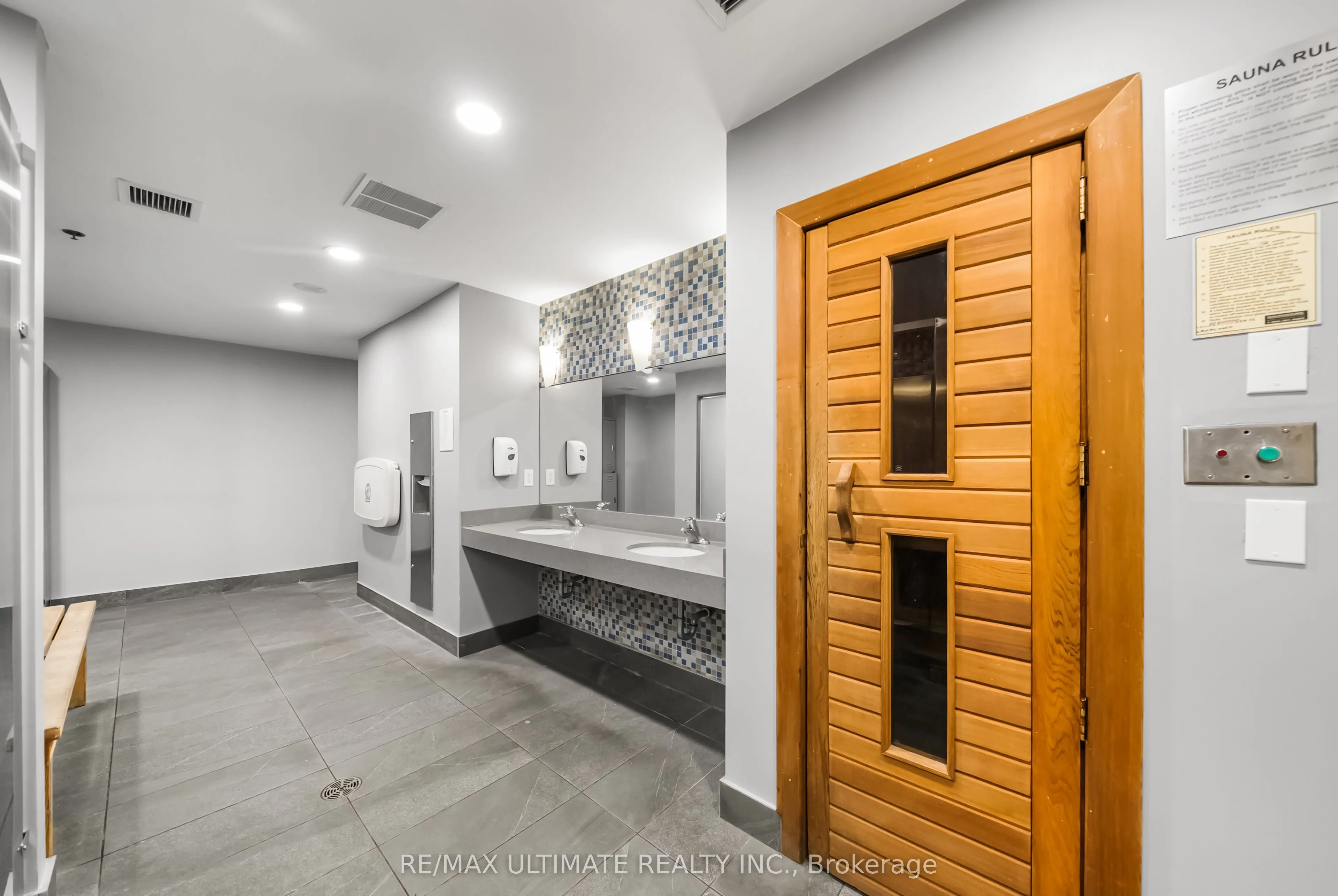 231 Fort York Boulevard, #1222