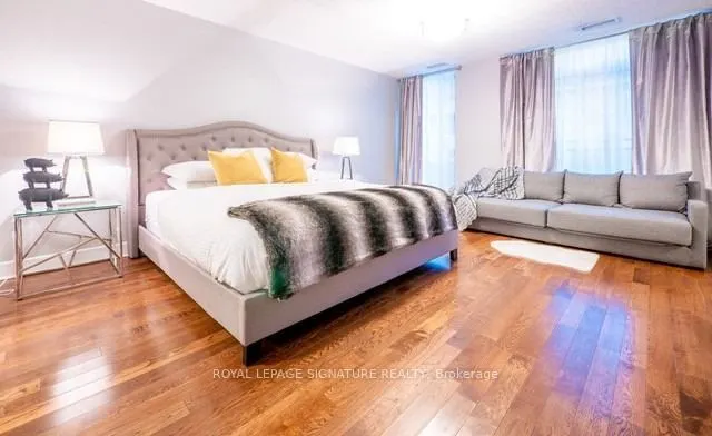 112 George Street, #Th101