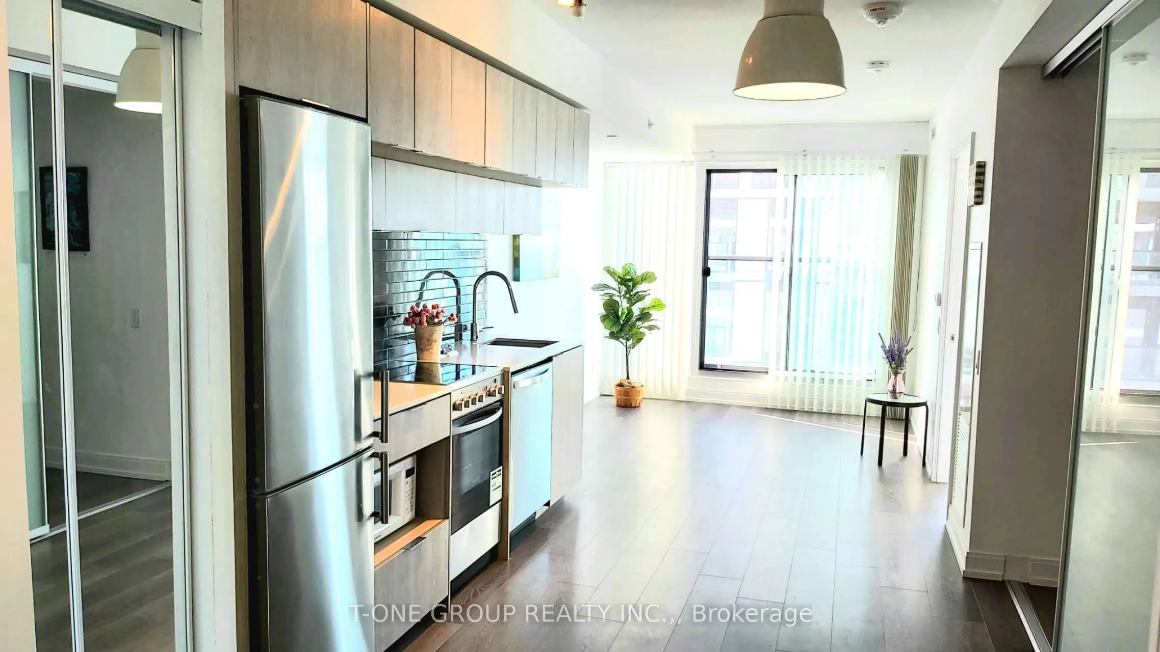 181 Dundas Street E, #4902