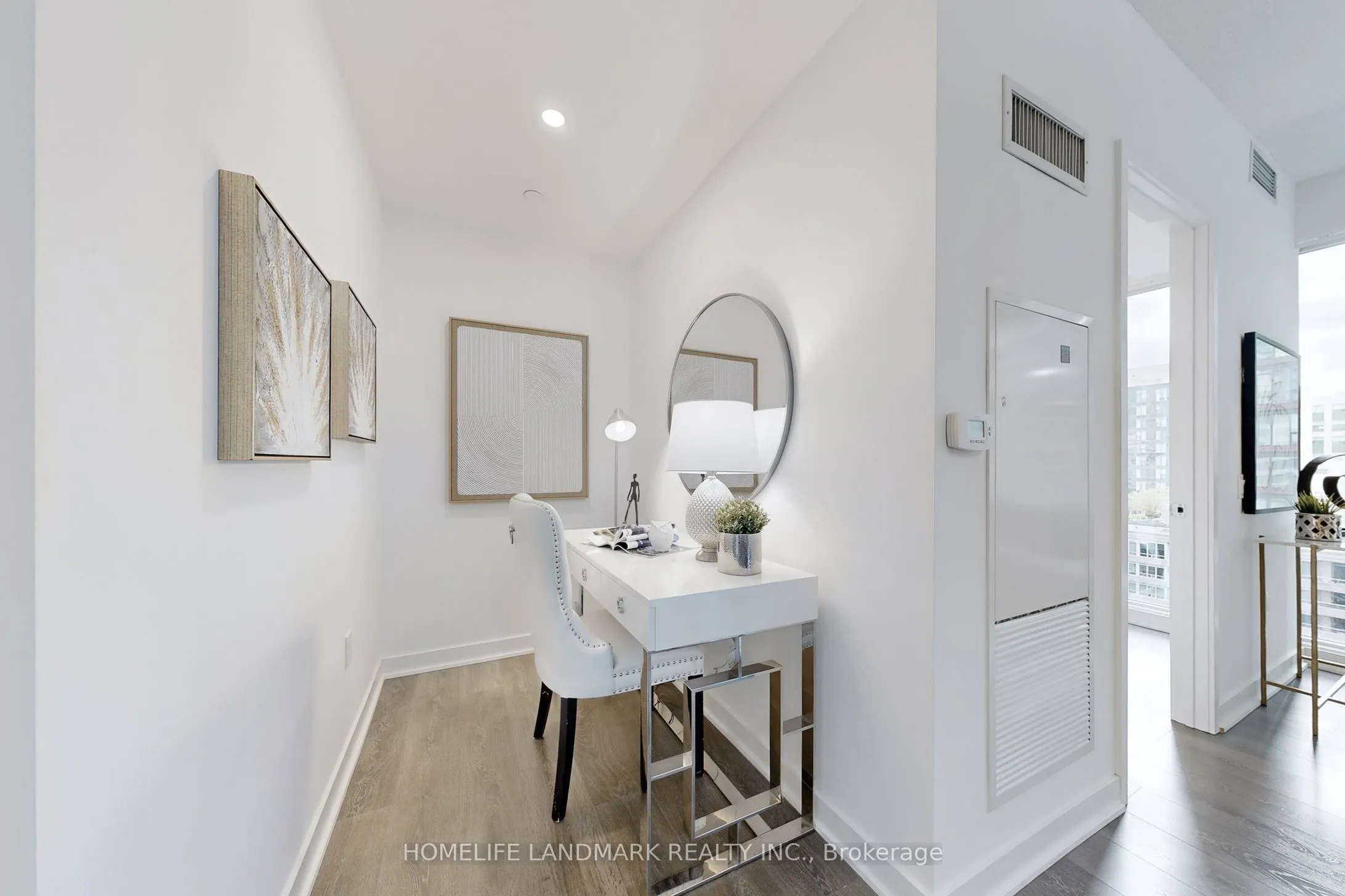 125 Blue Jays Way, #1602