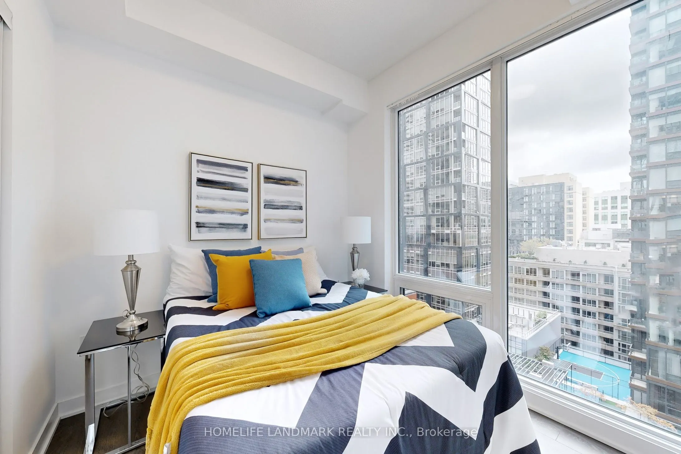 125 Blue Jays Way, #1602