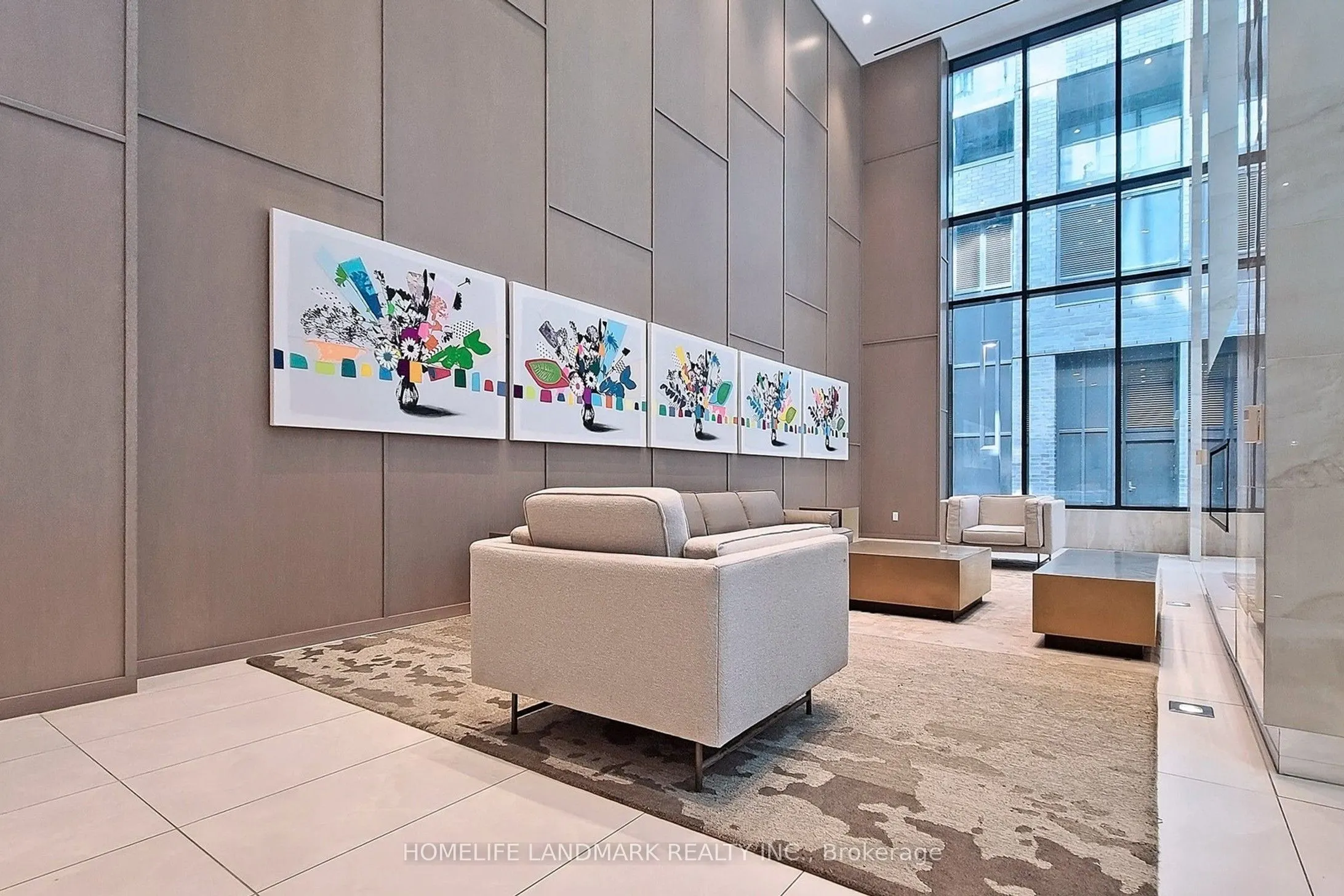 125 Blue Jays Way, #1602