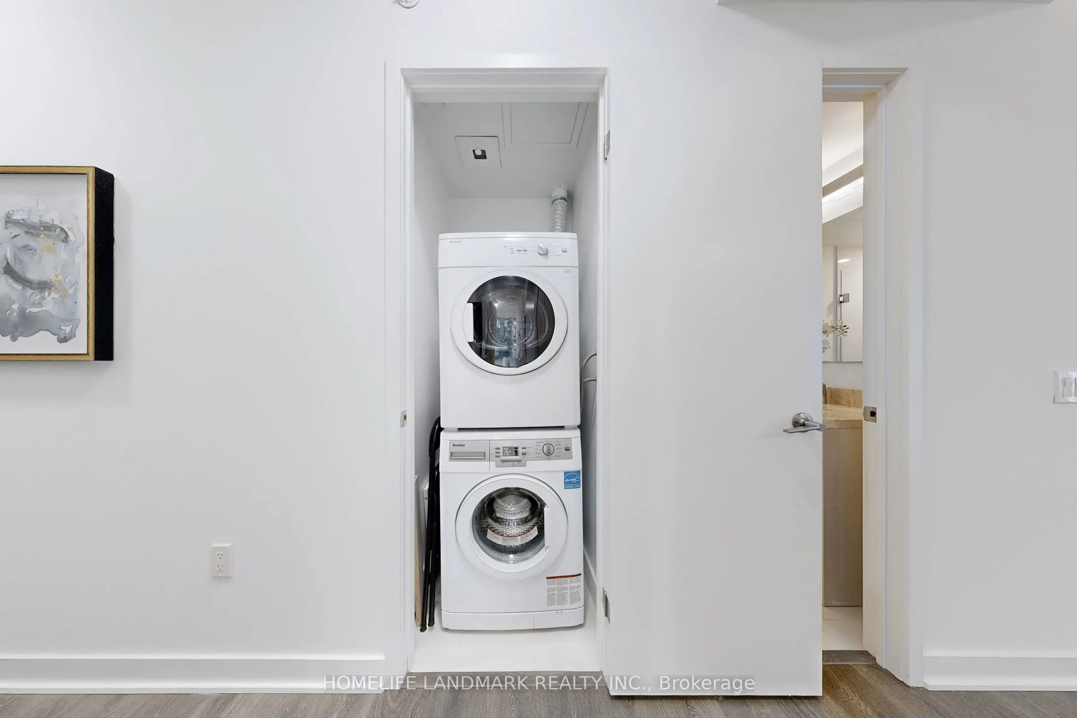 125 Blue Jays Way, #1602