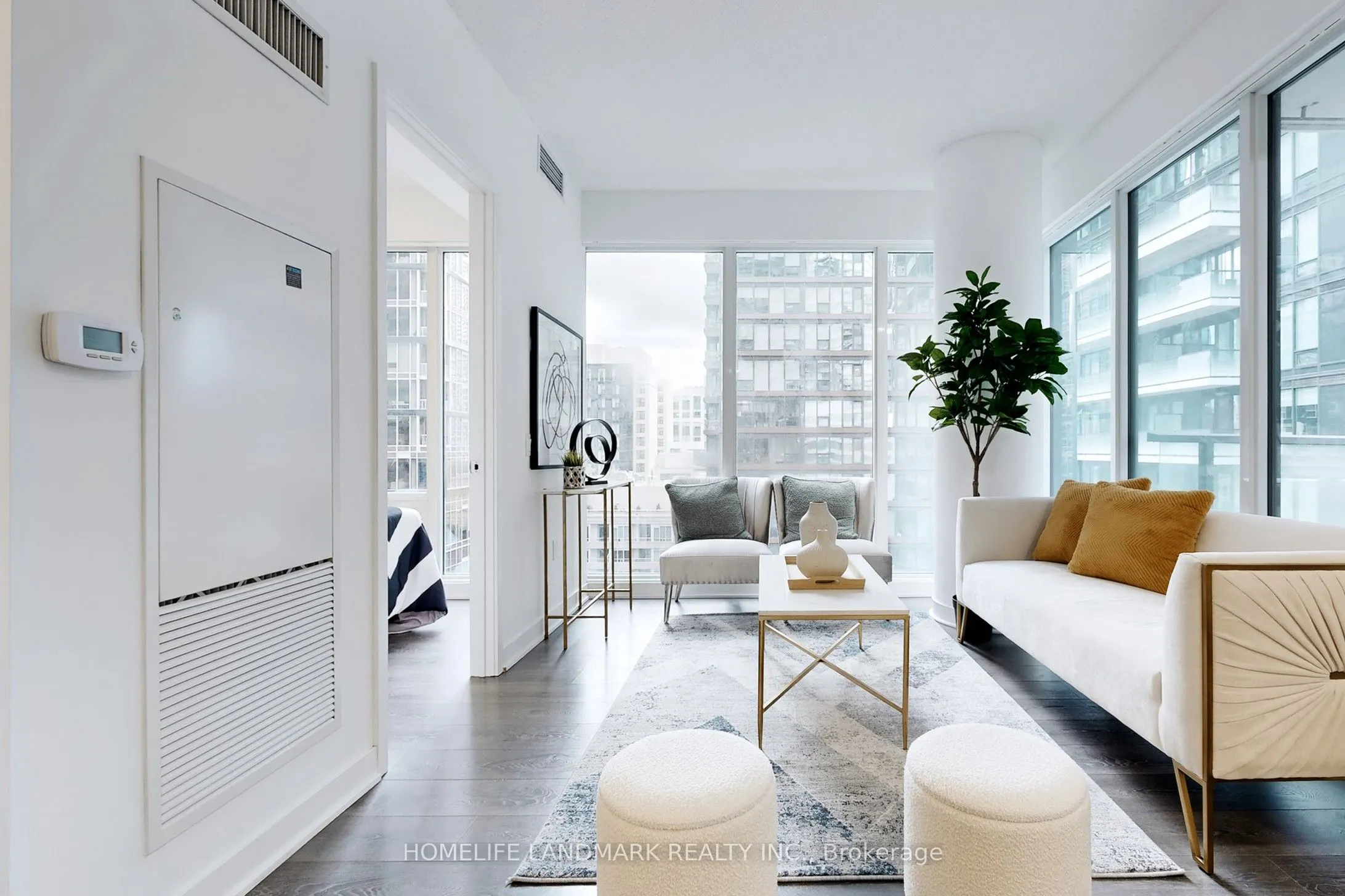 125 Blue Jays Way, #1602