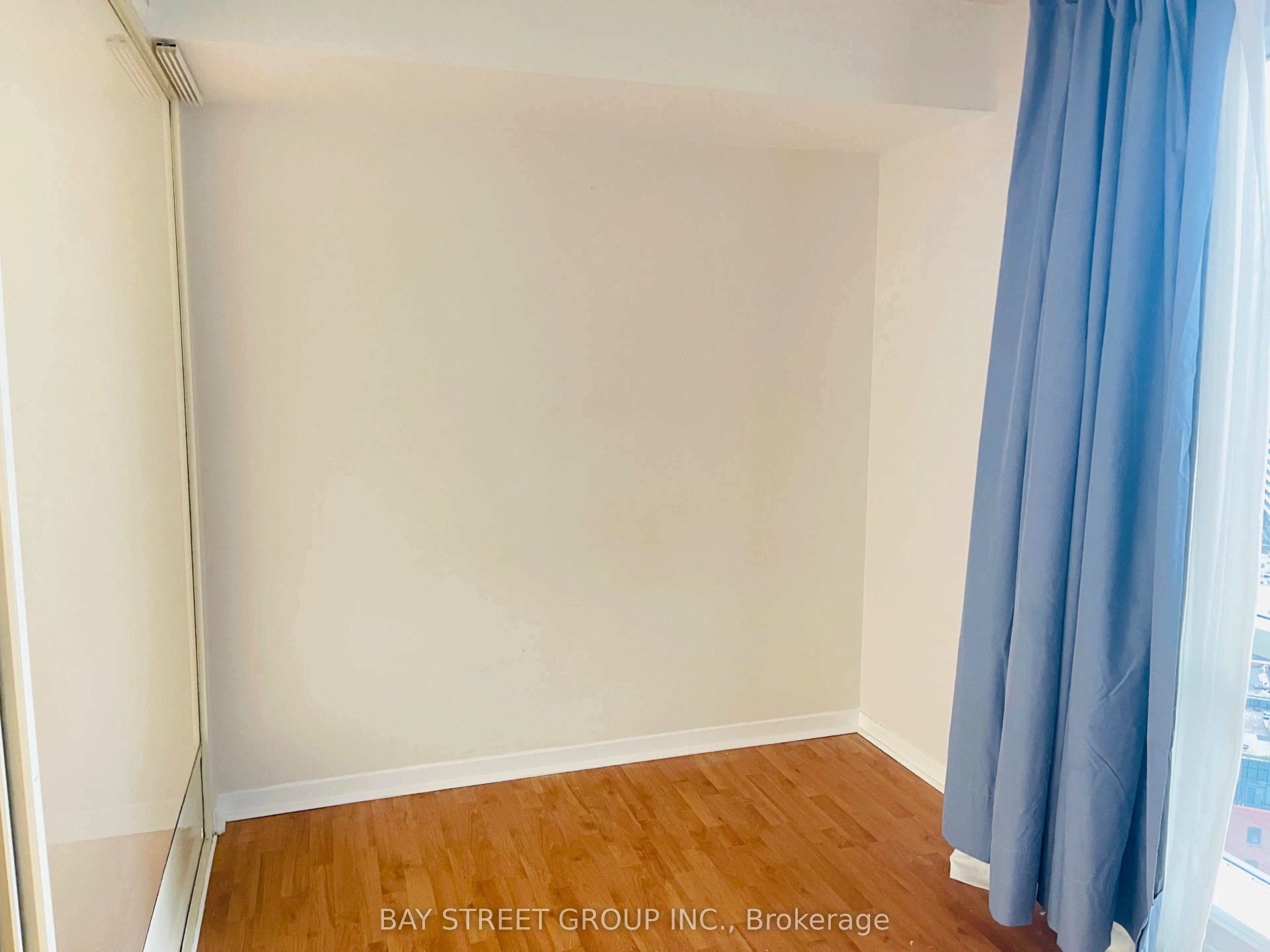 1001 Bay Street, #2213