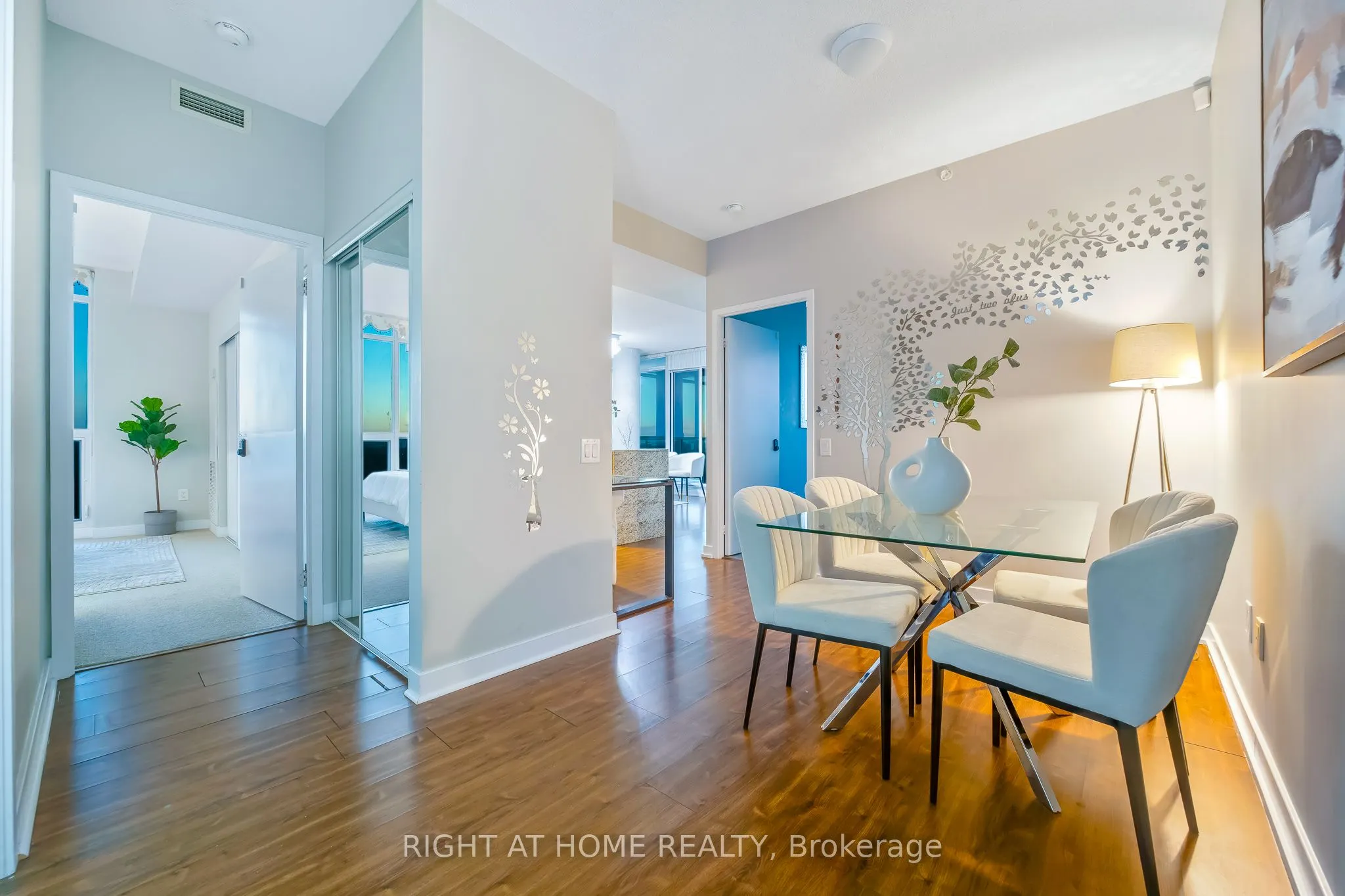 33 Singer Court, #2902