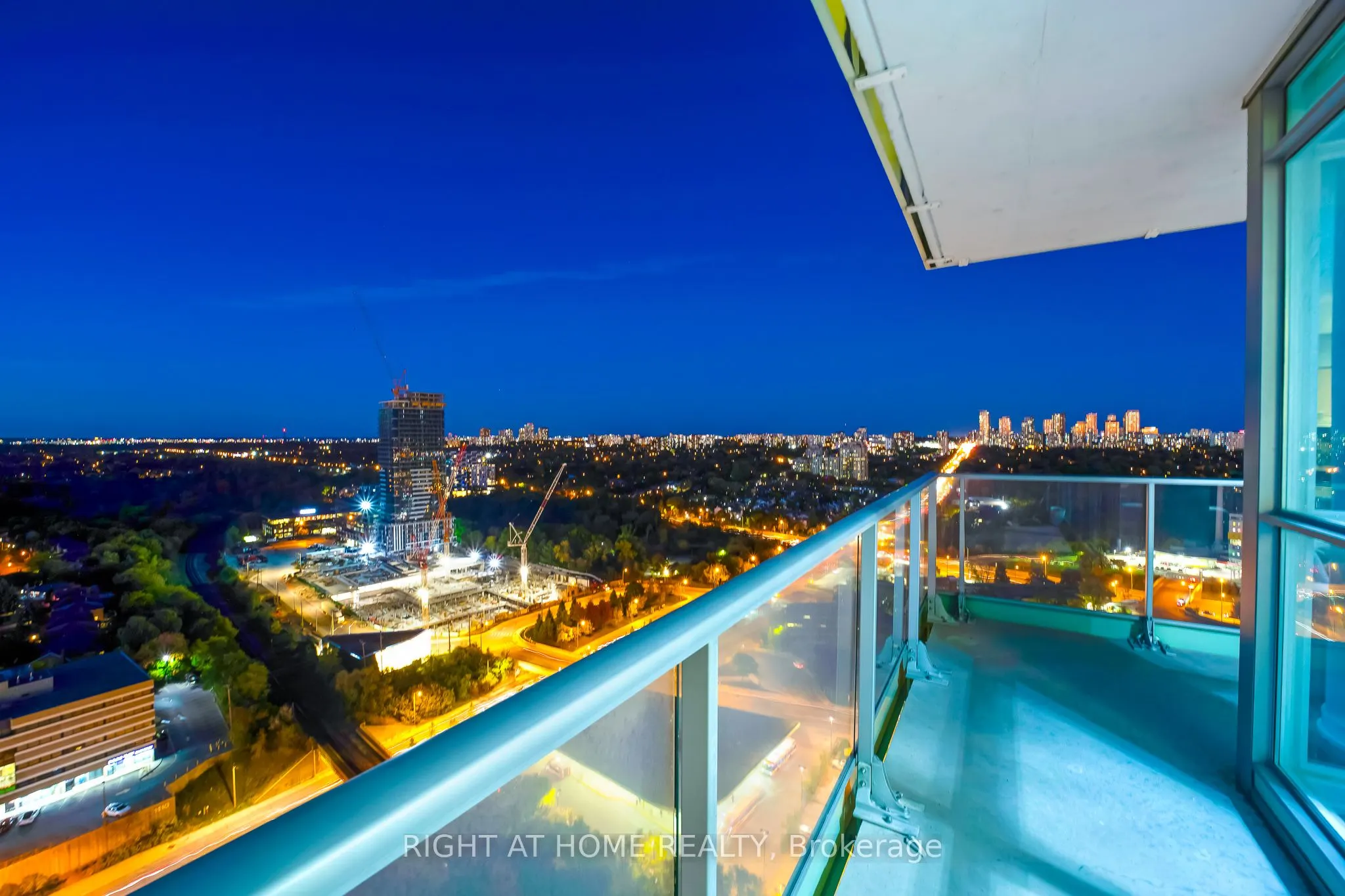 33 Singer Court, #2902