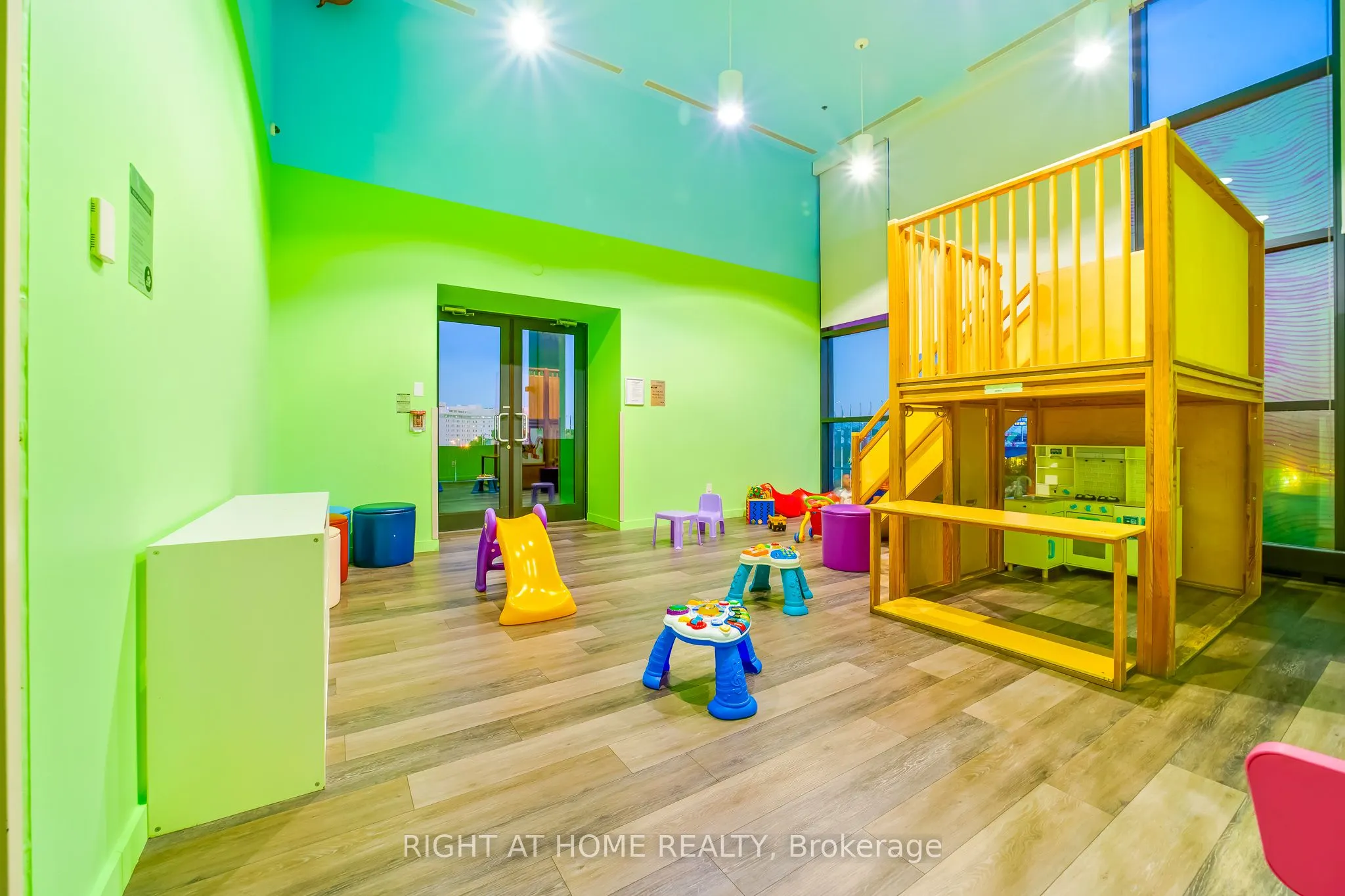 33 Singer Court, #2902