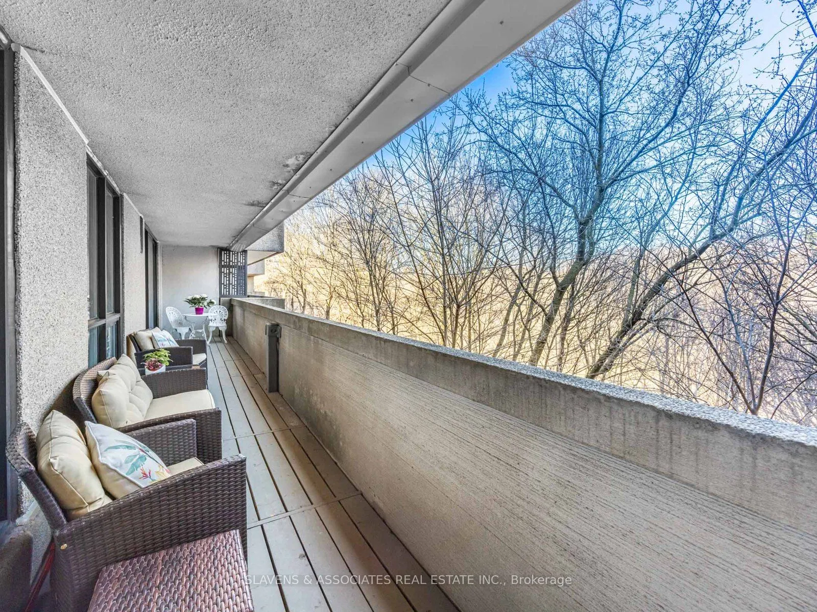 360 Bloor Street E, #106