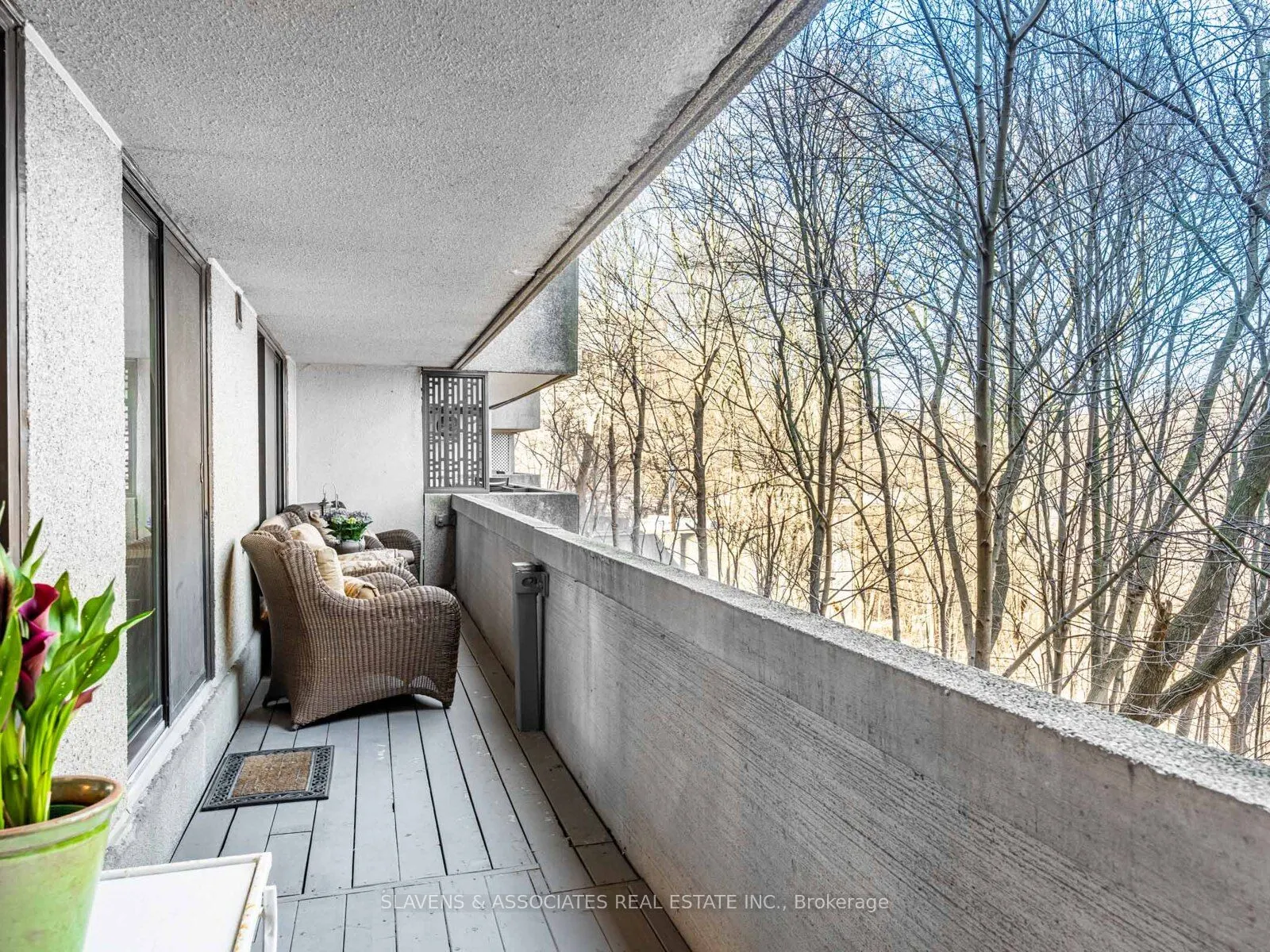 360 Bloor Street E, #106