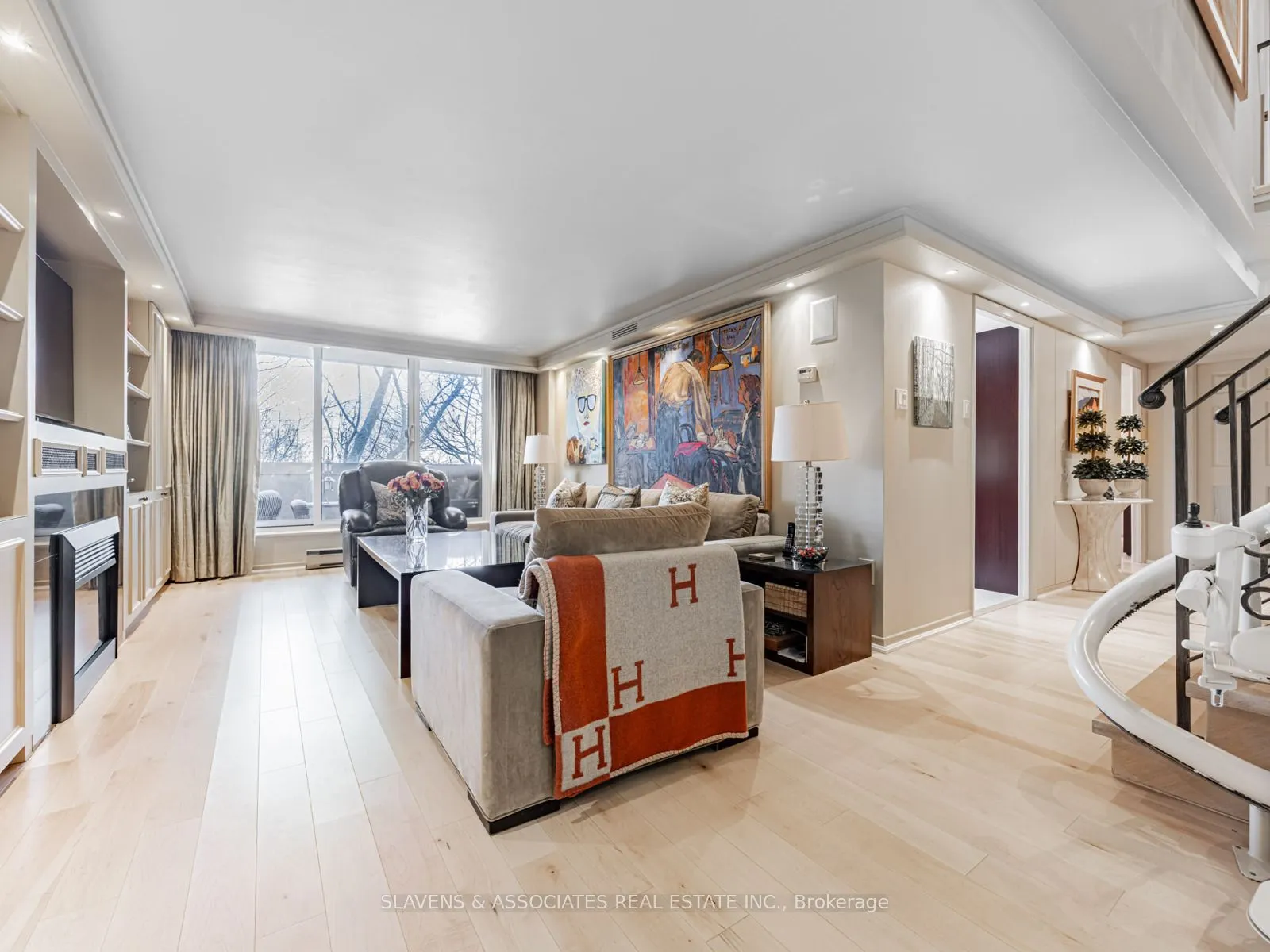 360 Bloor Street E, #106