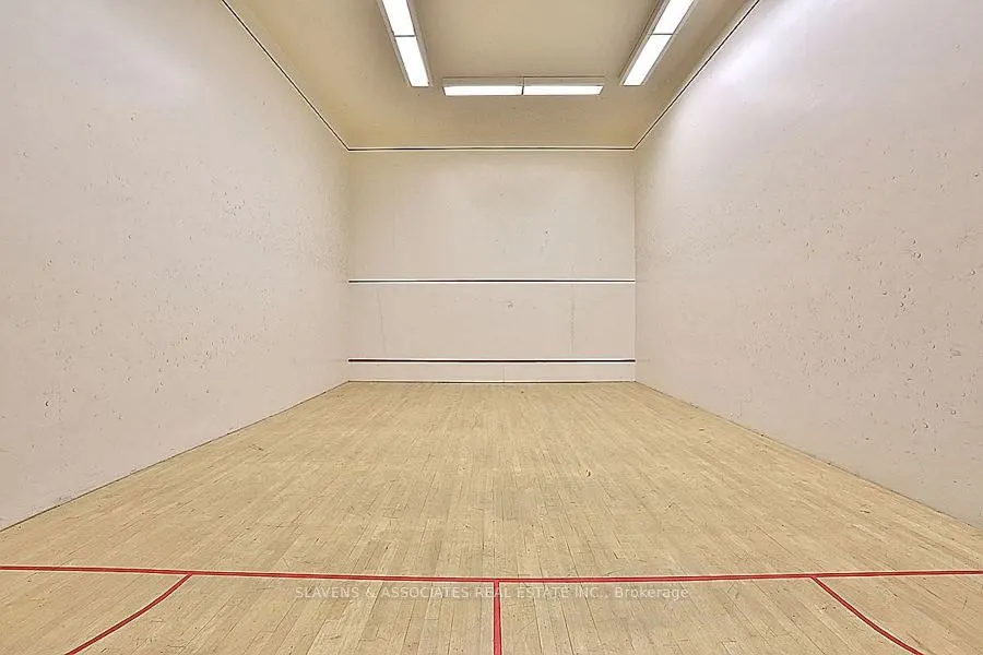 360 Bloor Street E, #106