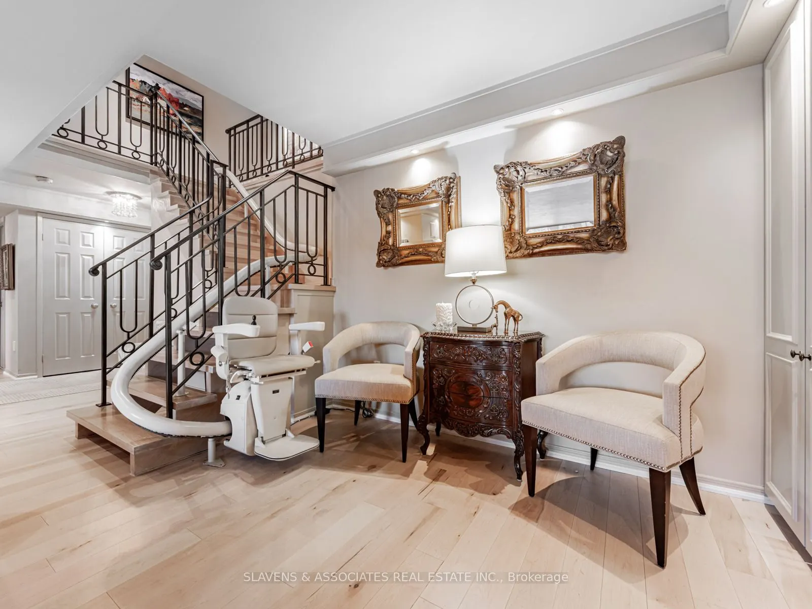 360 Bloor Street E, #106