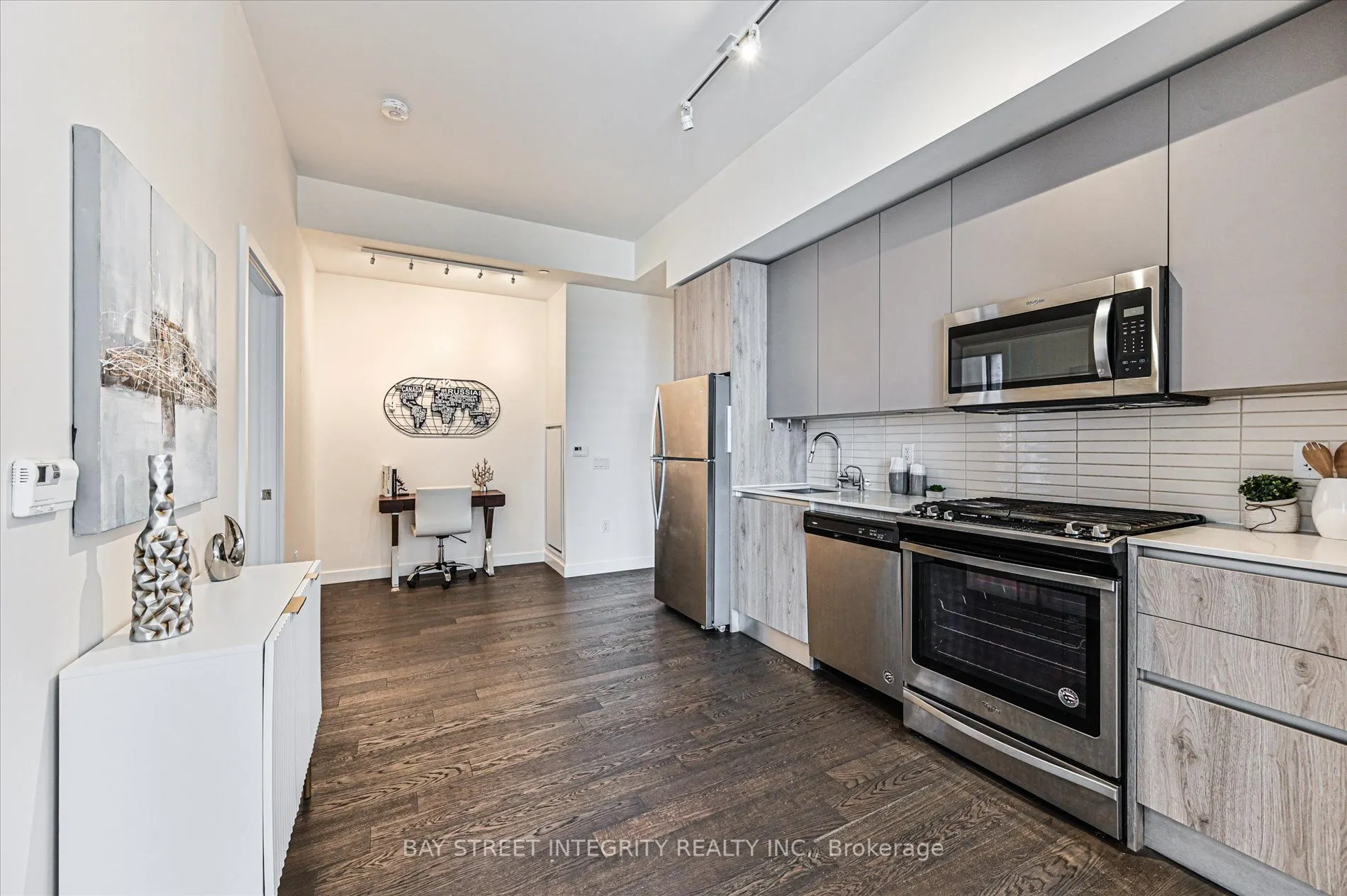 2A Church Street, #702