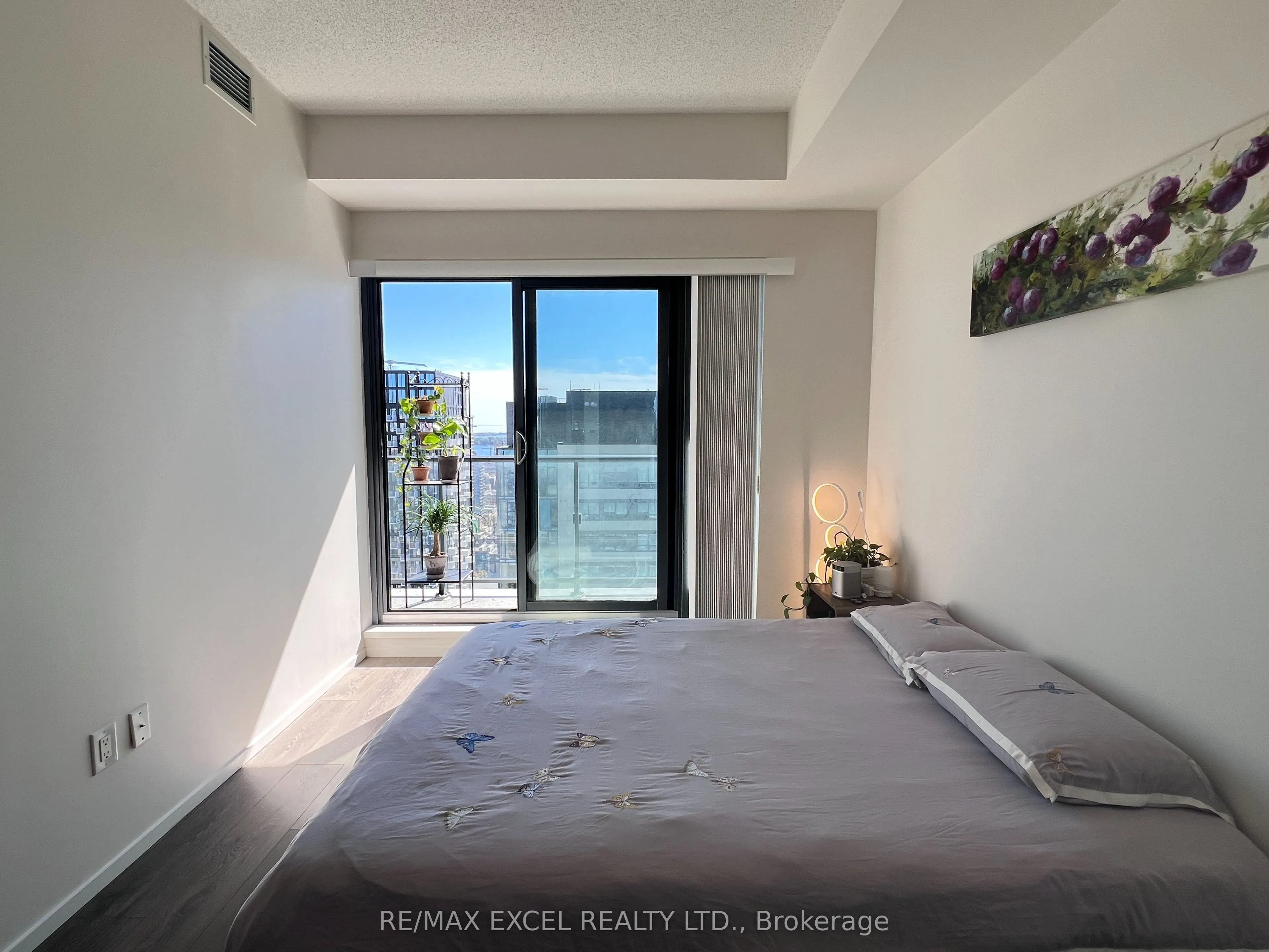 159 Dundas Street E, #3105