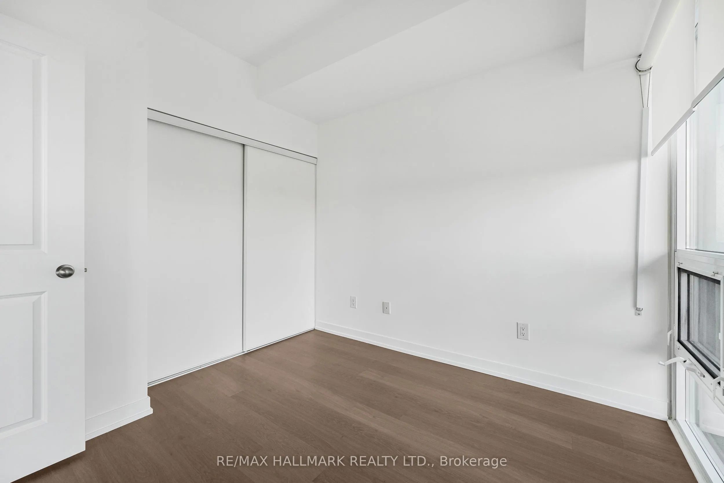 105 George Street, #1704