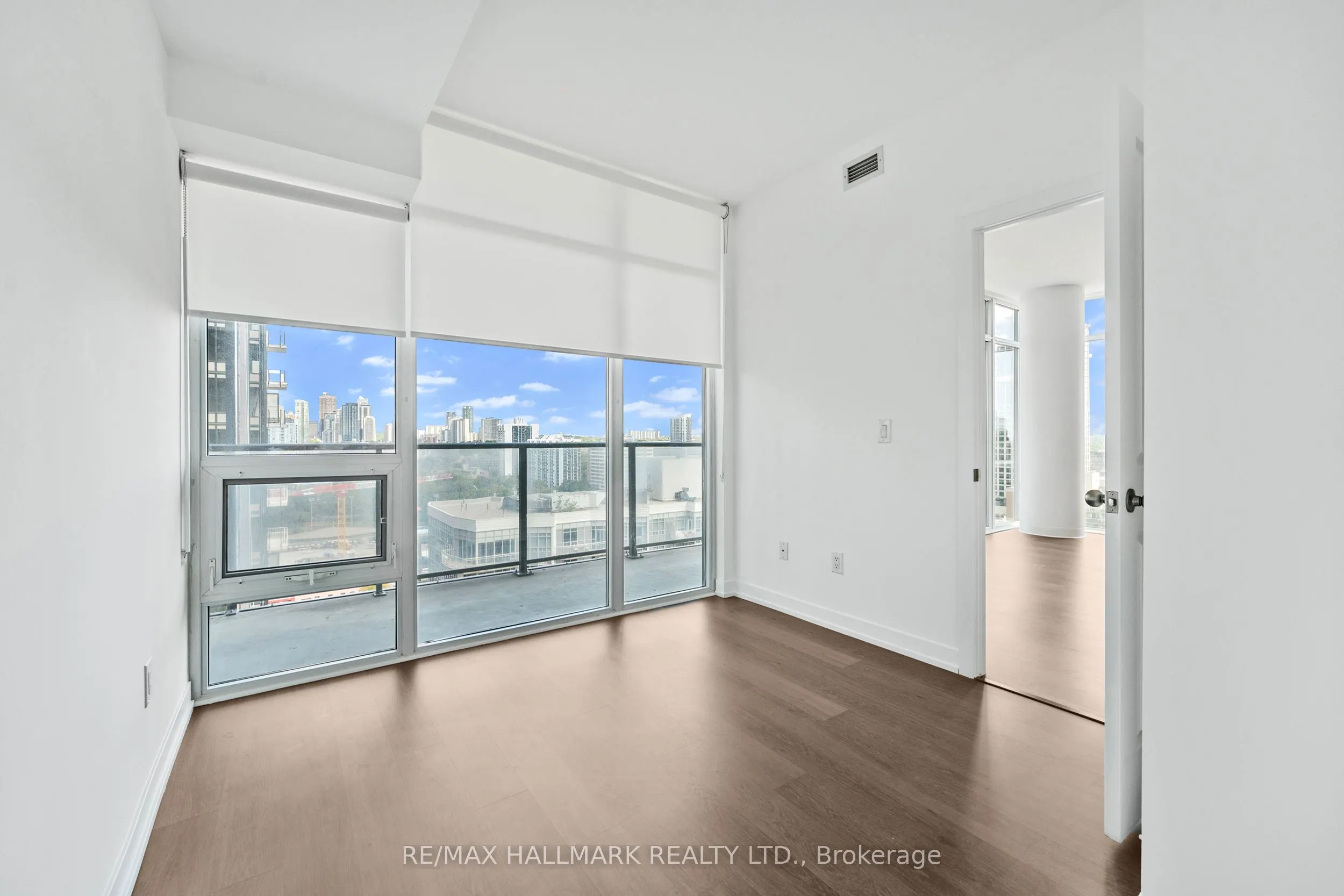 105 George Street, #1704