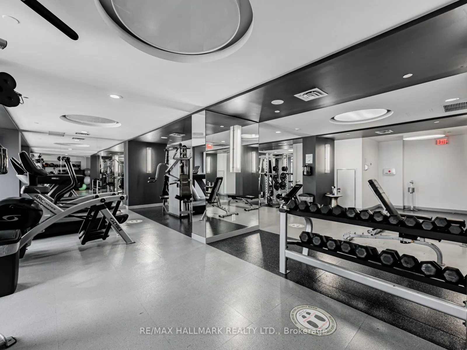 105 George Street, #1704