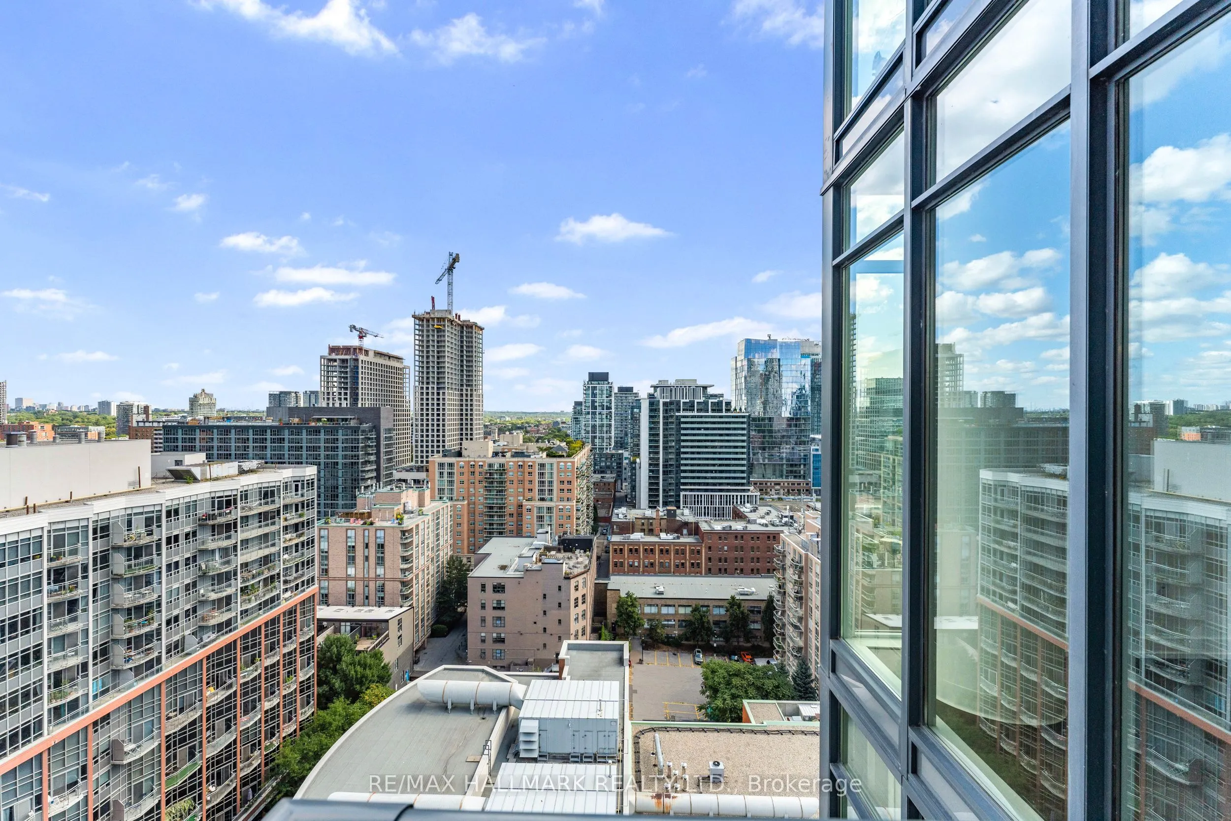 105 George Street, #1704